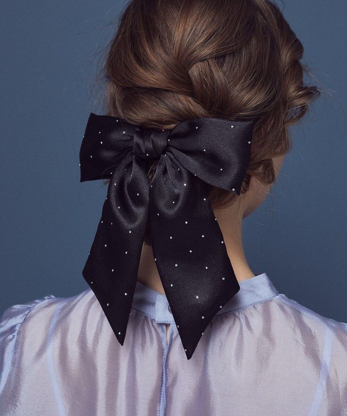 【メゾンドフルール/Maison de FLEUR】のランダムビジューリボンバレッタ インテリア・キッズ・メンズ・レディースファッション・服の通販 founy(ファニー) https://founy.com/ ファッション Fashion レディースファッション WOMEN シュシュ / ヘアアクセ Hair Accessories NEW・新作・新着・新入荷 New Arrivals アクセサリー Accessories サテン Satin ハーフ Half バレッタ Valletta ビジュー Bijou フェミニン Feminine フォーマル Formal リボン Ribbon |ID: prp329100004522962 ipo3291000000031993809