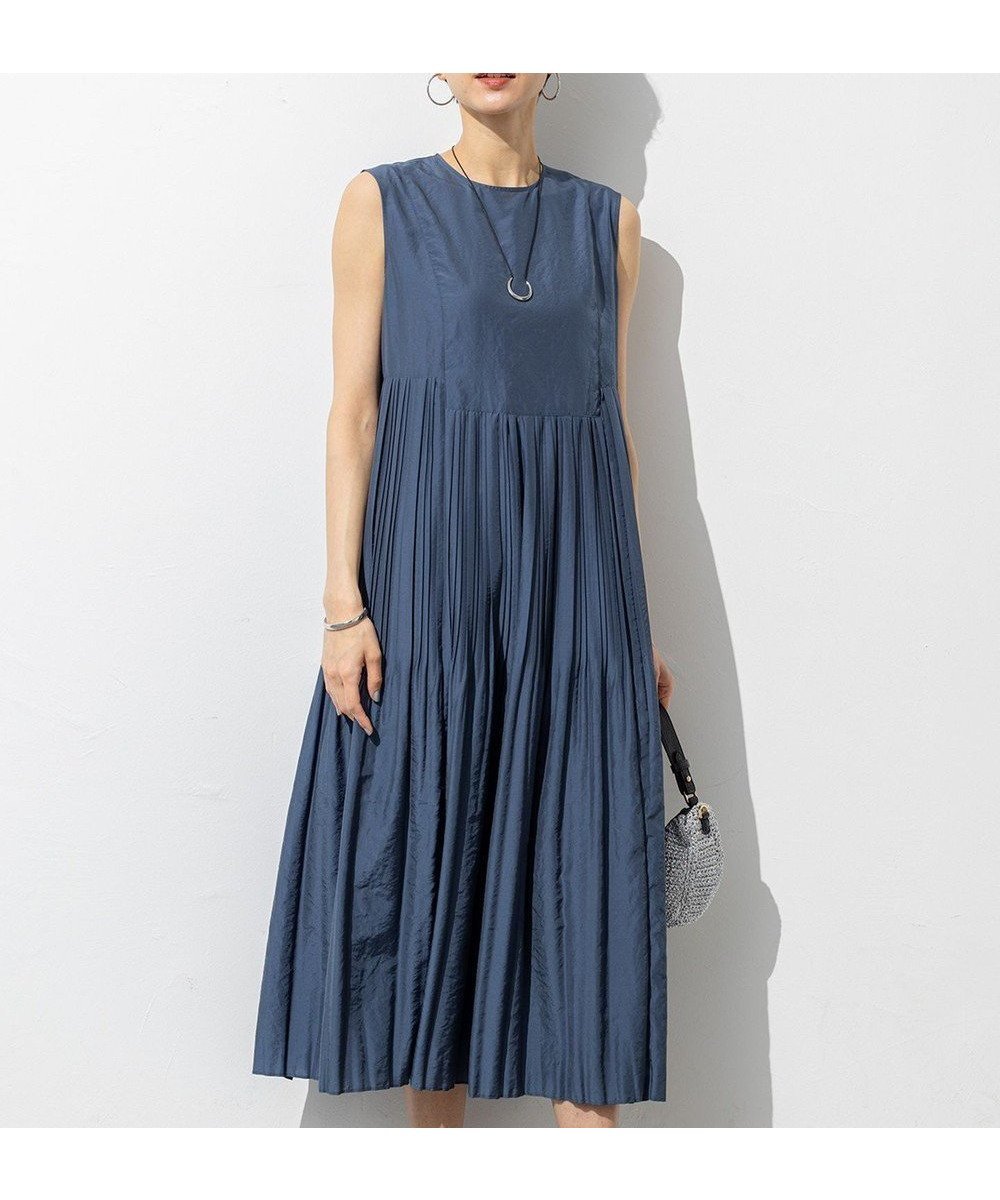 【23区/NIJYUSANKU】の【洗える】プリーツコンビ ワンピース インテリア・キッズ・メンズ・レディースファッション・服の通販 founy(ファニー) 　ファッション　Fashion　レディースファッション　Fashion for Women　ワンピース　Dresses　エレガント 上品　Elegant　春　Spring　洗える　Machine Washable　コンビ　Combo, Combination Style　シルク　Silk, 100% Silk　シンプル　Simple, Minimal　プリーツ　Pleats, Pleated　S/S・春夏　SS, Spring/Summer, Warm Season　夏　Summer　2025年　2025　2025春夏・S/S　Spring/Summer 2025 SS25　ダークグリーン系|ID: prp329100004522994 ipo3291000000033451851