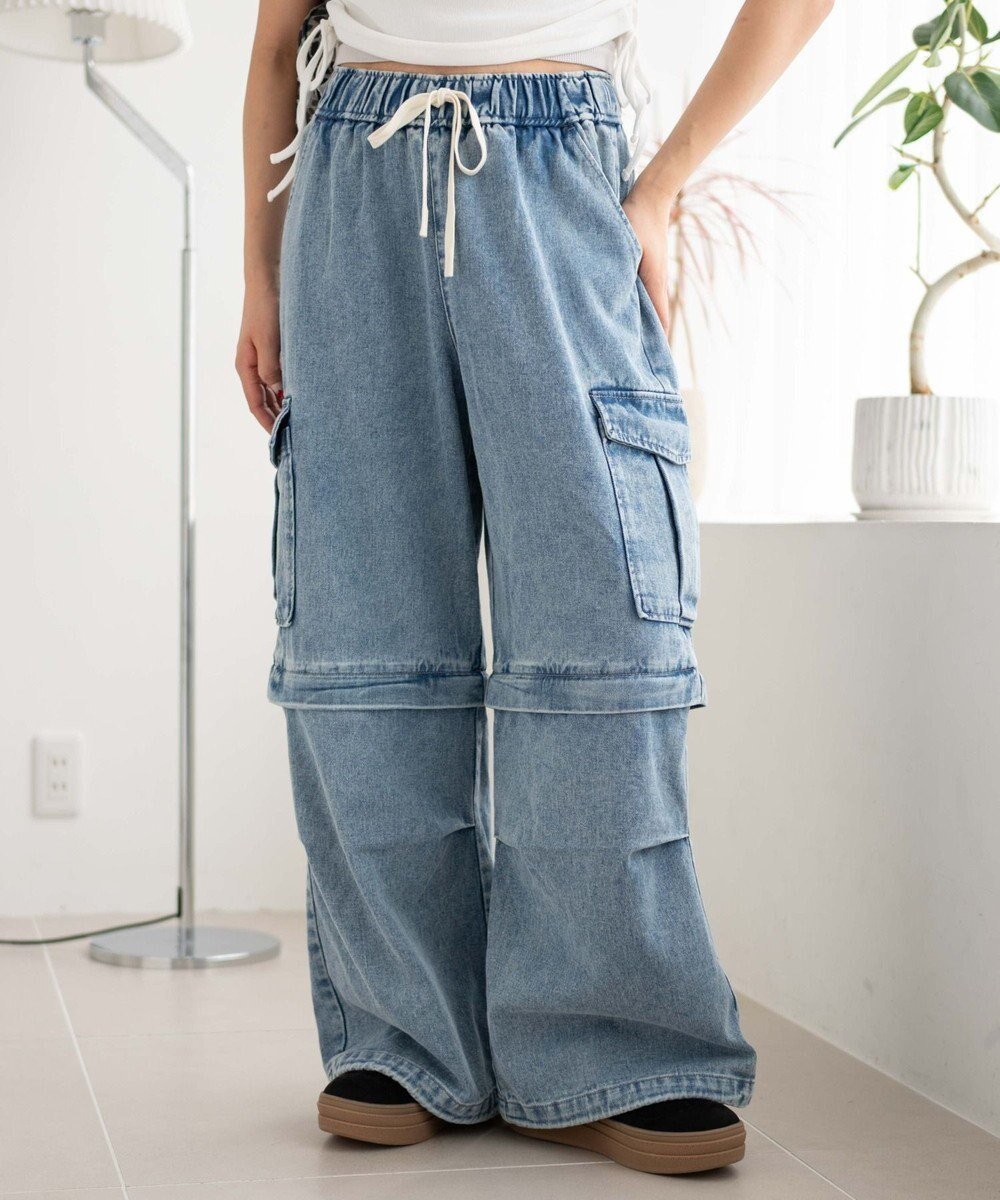 【ウィゴー/WEGO】の【ウエストゴム/2WAY】2WAYデニムカーゴパンツ インテリア・キッズ・メンズ・レディースファッション・服の通販 founy(ファニー) 　ファッション　Fashion　レディースファッション　WOMEN　パンツ　Pants　デニムパンツ　Denim Pants　インディゴ　Indigo　春　Spring　秋　Autumn/Fall　ショート　Short　ジーンズ　Jeans　ストレート　Straight　スニーカー　Sneakers　スマホ　Smartphone　スリット　Slit　デニム　Denim　トレンド　Trend　ドローコード　Draw Cord　ハーフ　Half　冬　Winter　S/S・春夏　Ss・Spring/Summer　NEW・新作・新着・新入荷　New Arrivals　夏　Summer　デニム淡加工色|ID: prp329100004523024 ipo3291000000031994267