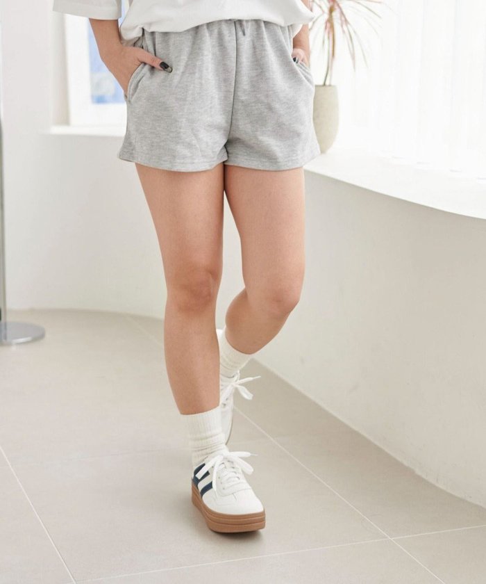 【ウィゴー/WEGO】の【ウエストゴム】スウェットショートパンツ インテリア・キッズ・メンズ・レディースファッション・服の通販 founy(ファニー) https://founy.com/ ファッション Fashion レディースファッション WOMEN パンツ Pants ハーフ / ショートパンツ Short Pants 春 Spring 秋 Autumn/Fall ショート Short スウェット Sweat ストレート Straight スマホ Smartphone セットアップ Set Up トレンド Trend パーカー Hoodie フレア Flare 楽ちん Easy 冬 Winter S/S・春夏 Ss・Spring/Summer おすすめ Recommend 夏 Summer |ID: prp329100004523026 ipo3291000000032213025