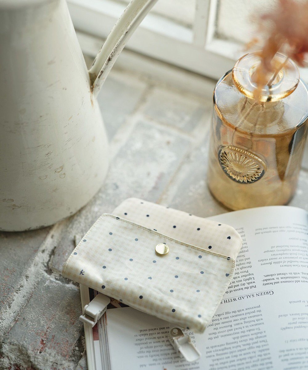 【組曲 / KIDS/KUMIKYOKU】のgingham K heart 移動ポシェット インテリア・キッズ・メンズ・レディースファッション・服の通販 founy(ファニー) 　ファッション　Fashion　キッズファッション　KIDS　クラシカル　Classical　チェック　Check　ドット　Dot　フラップ　Flap　ブロード　Broad　ポケット　Pocket　ポシェット　Pochette　ランダム　Random　エレガント 上品　Elegant　ベージュ系5|ID: prp329100004523849 ipo3291000000032000844