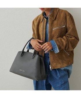 【イアクッチ/IACUCCI】 ベラール L ALCE人気、トレンドファッション・服の通販 founy(ファニー) 雑誌掲載アイテム Magazine Picks & Fashion Features ファッション雑誌 Fashion Magazines クラッシィ CLASSY. ファッション Fashion レディースファッション Fashion for Women バッグ Bags 12月号 December Issue ショルダー Shoulder, Shoulder Strap シンプル Simple, Minimal 財布 Wallet, Purse 雑誌 Magazine, Fashion Magazine 人気 Popular, Best Seller ポケット Pocket, Pocket Detail メタル Metal, Metal Parts A/W・秋冬 Autumn/Winter おすすめ Recommended / Our Picks 2024年 2024 ビジネス 仕事 通勤 Business / Work / Commuting 2024-2025秋冬・A/W Autumn/Winter 2024–25 AW24–25 |ID:prp329100004523918