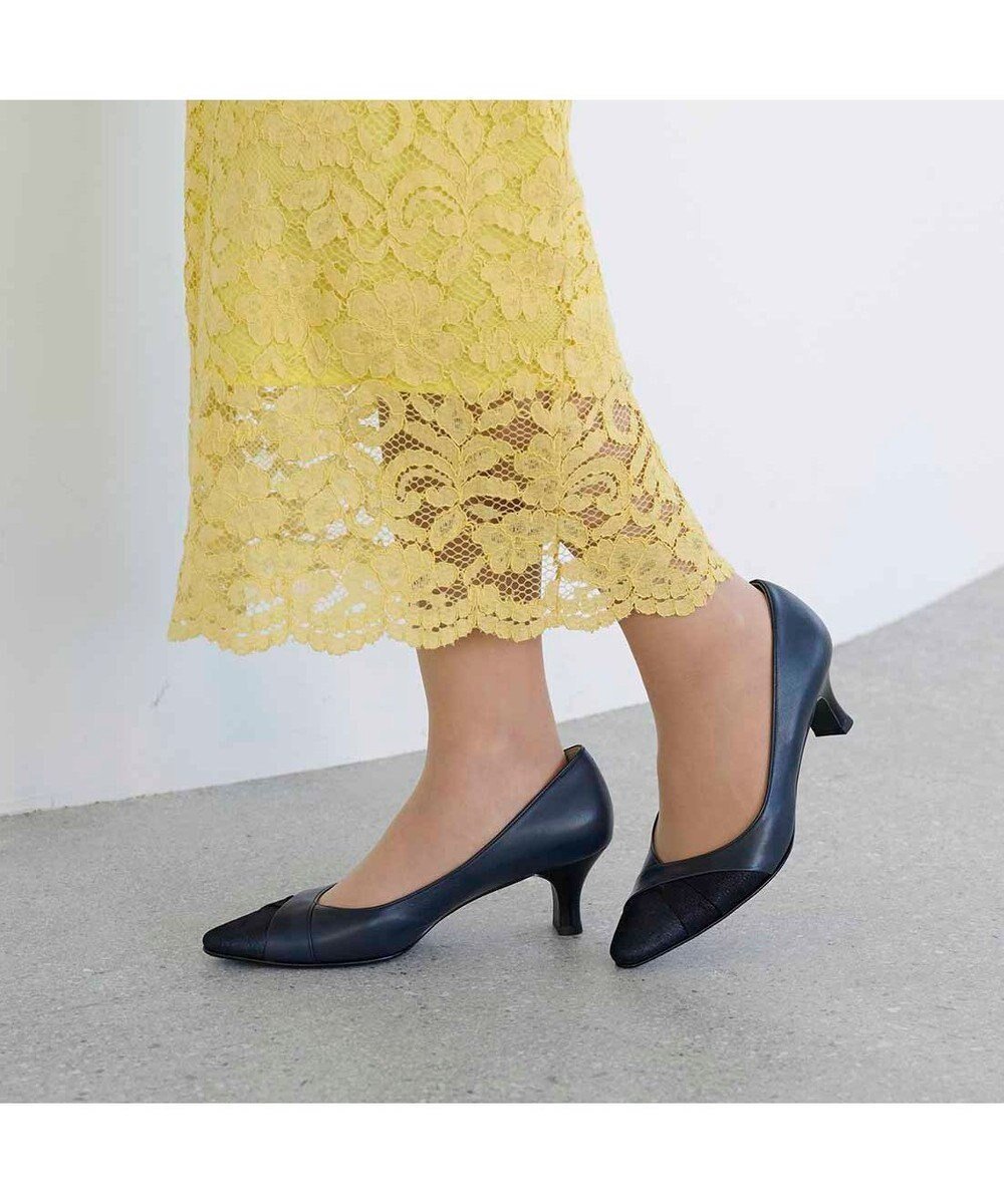 【リズ ラフィーネ/Riz raffinee】のRiz raffinee 異素材ポインテッドトゥコンビパンプス インテリア・キッズ・メンズ・レディースファッション・服の通販 founy(ファニー) ファッション Fashion レディースファッション Fashion for Women エレガント 上品 Elegant オケージョン Occasion Wear シンプル Simple, Minimal セレモニー Ceremony トレンド Trend, Trending Now フェミニン Feminine, Girly ベーシック Basic, Essential 卒業式 Graduation Ceremony 日本製 Made In Japan ビジネス 仕事 通勤 Business / Work / Commuting ネイビー|ID: prp329100004524034 ipo3291000000034287763