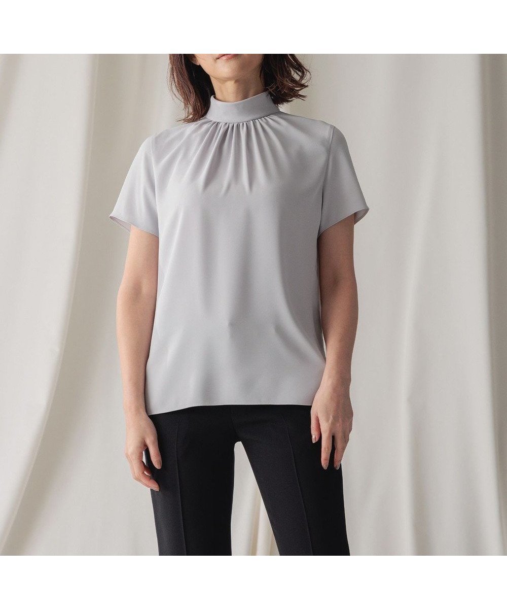 【ベイジ,/BEIGE,】の【洗える】EVA / ハイネックハーフスリーブブラウス インテリア・キッズ・メンズ・レディースファッション・服の通販 founy(ファニー) ファッション Fashion レディースファッション Fashion for Women トップス・カットソー Cut & Sew Tops シャツ・ブラウス・オフィスカジュアル Elegant Blouses & Button-Ups とろみ Fluid, Flowy Fabric インナー Innerwear ギャザー Gathered, Ruffled ジョーゼット Georgette, Semi-Sheer Fabric ストレッチ Stretch, Stretchy Fabric セレモニー Ceremony ハイネック High Neck, Mock Neck エレガント 上品 Elegant 今季 This Season, Current Season ビジネス 仕事 通勤 Business / Work / Commuting 半袖 Short Sleeve, Half Sleeve 夏 Summer 定番 Standard, Basic Item S/S・春夏 SS, Spring/Summer, Warm Season 洗える Machine Washable A/W・秋冬 Autumn/Winter Ice Blue|ID: prp329100004524059 ipo3291000000034201268