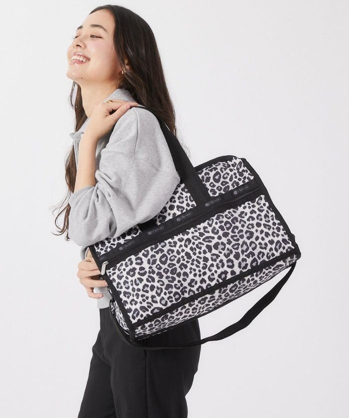【レスポートサック/LeSportsac】のDELUXE MED WEEKENDER/ニュートラルレオパード インテリア・キッズ・メンズ・レディースファッション・服の通販 founy(ファニー) https://founy.com/ ファッション Fashion レディースファッション WOMEN トラベル Travel ボストンバッグ Boston Bag ポケット Pocket レオパード Leopard おすすめ Recommend 旅行 Travel |ID: prp329100004524067 ipo3291000000032001802