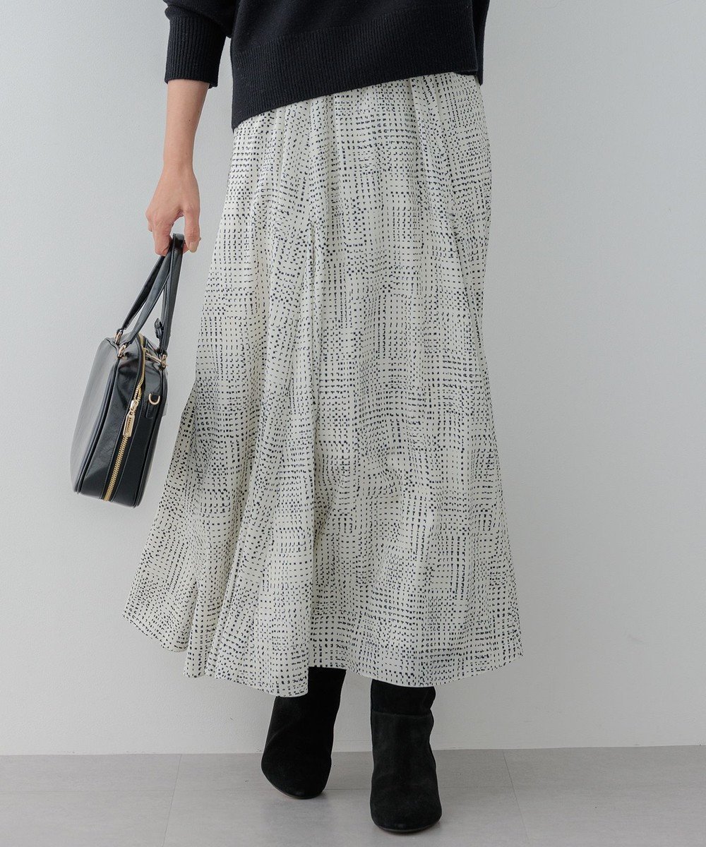 【23区/NIJYUSANKU】の【洗える】モノクロトーンプリント スカート インテリア・キッズ・メンズ・レディースファッション・服の通販 founy(ファニー) 　ファッション　Fashion　レディースファッション　Fashion for Women　スカート　Skirts　セットアップ　Set-Up, Coordinated Outfit　フレア　Flare, Flared　プリント　Print, Printed Pattern　モチーフ　Motif, Design Theme　モノトーン　Monotone, Black and White　エレガント 上品　Elegant　夏　Summer　春　Spring　S/S・春夏　SS, Spring/Summer, Warm Season　洗える　Machine Washable　アイボリー系|ID: prp329100004524075 ipo3291000000032663393