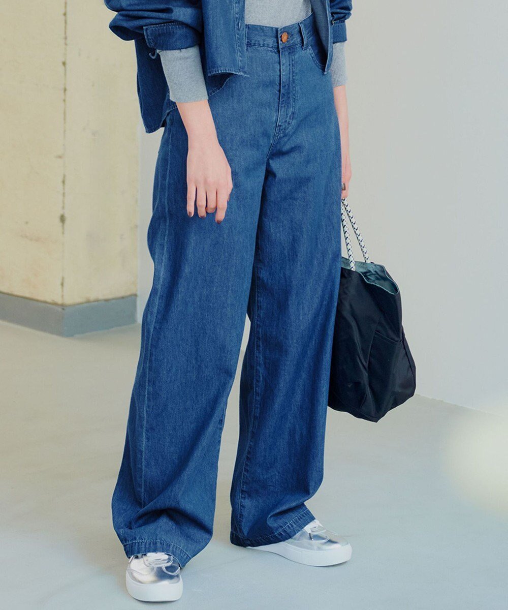 【23区/NIJYUSANKU】の【GLOW5月号掲載/洗える】ライトダンガリー ワイドパンツ 人気、トレンドファッション・服の通販 founy(ファニー) 　雑誌掲載アイテム　Magazine Picks & Fashion Features　ファッション雑誌　Fashion Magazines　グロー　GLOW　ファッション　Fashion　レディースファッション　Fashion for Women　パンツ　Pants & Trousers　デニムパンツ・ジーンズ・美脚デニム　Denim Jeans & Pants　インディゴ　Indigo Denim　春　Spring　洗える　Machine Washable　5月号　May Issue　クロップド　Cropped, Short Length　軽量　Lightweight, Ultra Light　シンプル　Simple, Minimal　スリーブ　Sleeve, Long Sleeve / Short Sleeve　雑誌　Magazine, Fashion Magazine　ダンガリー　Dungaree, Chambray　ツイル　Twist, Twisted Detail　デニム　Denim, Jeans Material　ビスチェ　Bustier, Corset Top　フレア　Flare, Flared　ワイド　Wide, Wide Fit　S/S・春夏　SS, Spring/Summer, Warm Season　おすすめ　Recommended / Our Picks　夏　Summer　2025年　2025　2025春夏・S/S　Spring/Summer 2025 SS25　 other-1|ID: prp329100004524096 ipo3291000000035633840