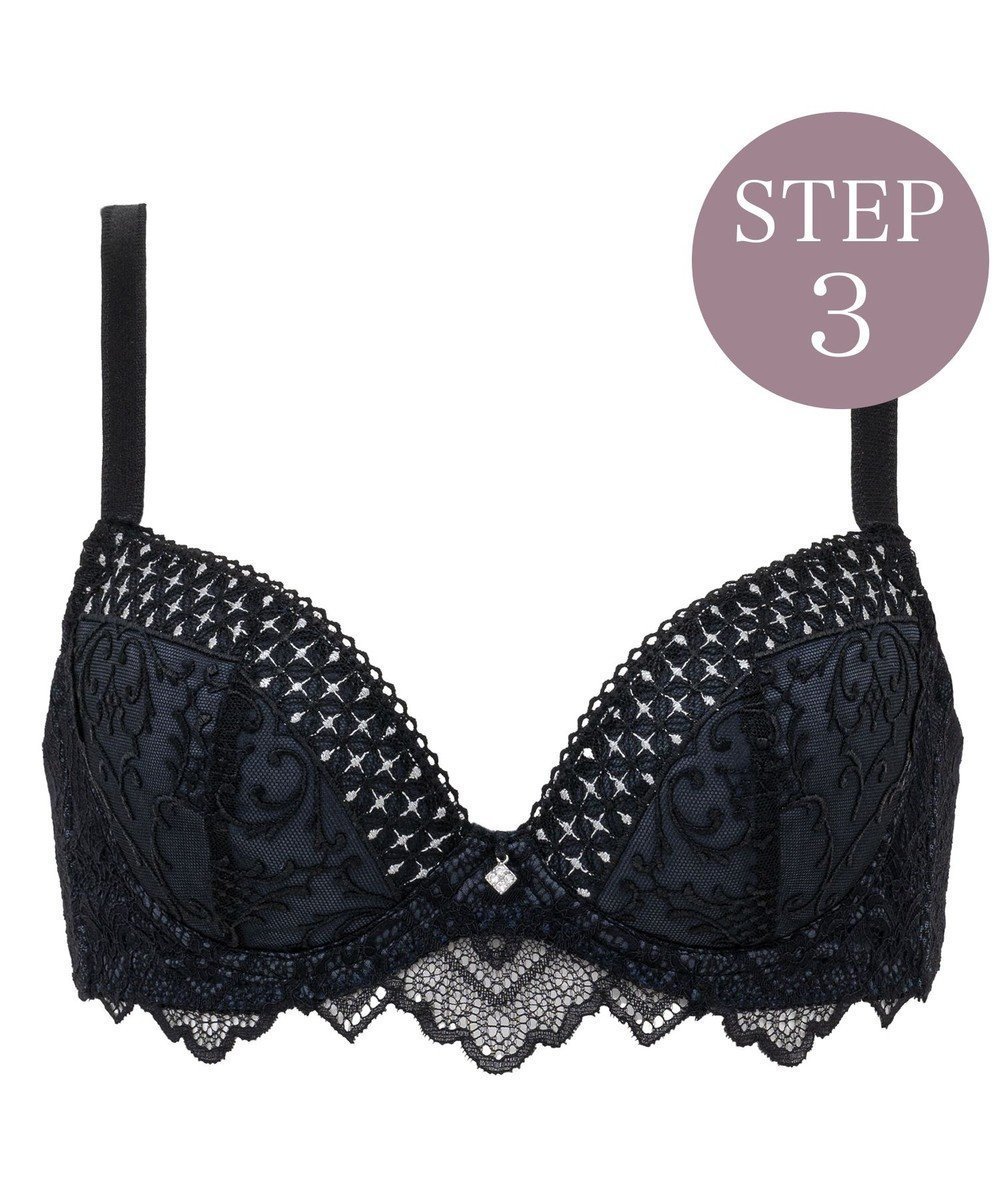 【ブラデリス ニューヨーク/BRADELIS New York】の【BRADELIS New York ブラデリス】ジャクリーンステップ3ブラ24A1 育乳補整 補正 ブラジャー 下着 幅狭ワイヤーでバストを整える インテリア・キッズ・メンズ・レディースファッション・服の通販 founy(ファニー) 　ファッション　Fashion　レディースファッション　WOMEN　下着・ランジェリー　Underwear　アンダーウェア　Underwear　アンダー　Under　クール　Cool　コレクション　Collection　コンパクト　Compact　サテン　Satin　ストレッチ　Stretch　デコルテ　Decolletage　ブラジャー　Bra　ポケット　Pocket　ラッセル　Russell　ラップ　Wrap　レース　Race　ワイヤー　Wire　おすすめ　Recommend　クリスマス X'mas　Christmas Xmas　ホリデーシーズン　Holiday　ブラック|ID: prp329100004524132 ipo3291000000032002070