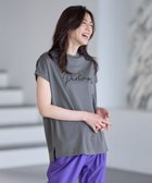【エニィファム/any FAM】の【汗ジミ防止加工】シルケットスムースフレンチスリーブ刺繍ロゴTシャツ チャコール|ID: prp329100004524148 ipo3291000000032002124