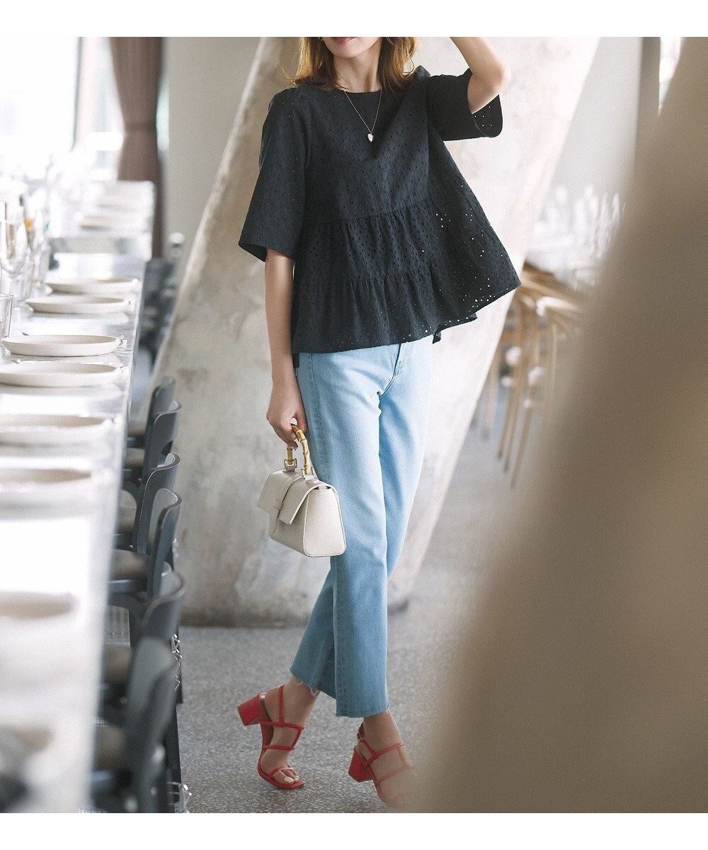 【組曲/KUMIKYOKU】のミットデニム パンツ 人気、トレンドファッション・服の通販 founy(ファニー) 　ファッション　Fashion　レディースファッション　WOMEN　パンツ　Pants　クロップド　Cropped　シューズ　Shoes　シルバー　Silver　ストレッチ　Stretch　テーパード　Tapered　デニム　Denim　パッチ　Patch　フィット　Fit　フラット　Flat　フリンジ　Fringe　ブリーチ　Bleach　ポケット　Pocket　ヨーク　Yoke　A/W・秋冬　Aw・Autumn/Winter・Fw・Fall-Winter　S/S・春夏　Ss・Spring/Summer　おすすめ　Recommend　夏　Summer　エレガント 上品　Elegant　 other-1|ID: prp329100004524168 ipo3291000000032002192