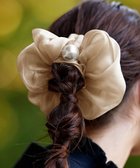 【ティアクラッセ/Tiaclasse】のパール付きオーガンジーシュシュ ベージュ|ID: prp329100004524460 ipo3291000000032003330
