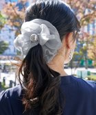 【ティアクラッセ/Tiaclasse】のパール付きオーガンジーシュシュ グレー|ID: prp329100004524460 ipo3291000000032003331