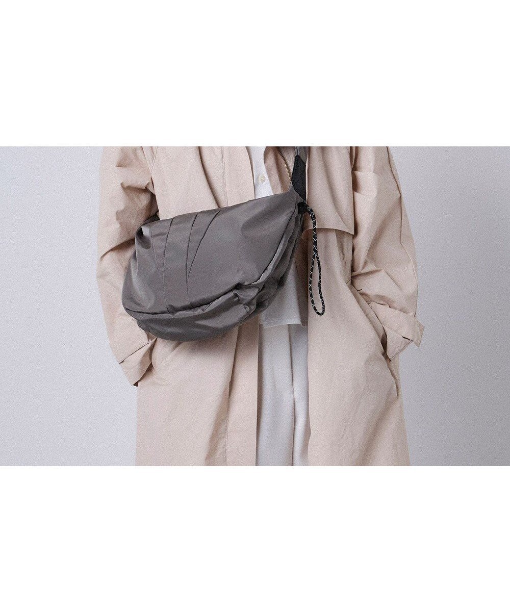 【ミオフィラノ/MioFIRANO】のSILHOUETTE C004 ショルダーバッグ はっ水 人気、トレンドファッション・服の通販 founy(ファニー) 　ファッション　Fashion　レディースファッション　Fashion for Women　アウトドア　Outdoor Clothing　軽量　Lightweight, Ultra Light　ショルダー　Shoulder, Shoulder Strap　スタイリッシュ　Stylish, Fashionable　スマート　Smart, Elegant　ダブル　Double, Double-Breasted　ポケット　Pocket, Pocket Detail　 other-1|ID: prp329100004524661 ipo3291000000032746733