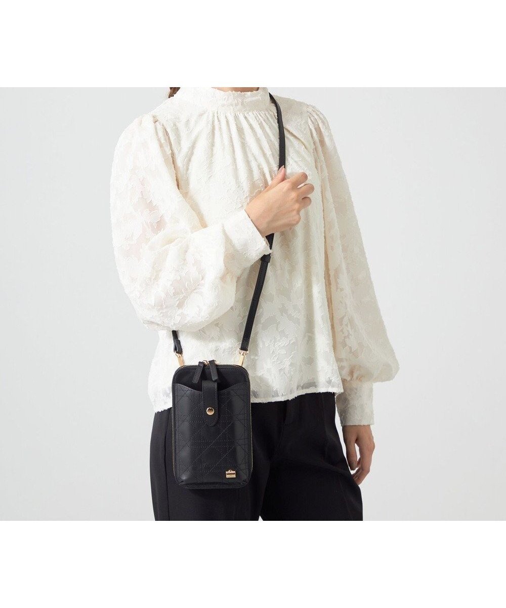 【ラ バガジェリー/LA BAGAGERIE】のレザーステッチ マルチポシェット インテリア・キッズ・メンズ・レディースファッション・服の通販 founy(ファニー) ファッション Fashion レディースファッション Fashion for Women スマート Smart, Elegant フロント Front, Front Design ベーシック Basic, Essential ポケット Pocket, Pocket Detail ポシェット Pochette, Mini Bag リアル Real, Realistic おすすめ Recommended / Our Picks 旅行 Travel ギフト プレゼント Gift / Present ブラック|ID: prp329100004524698 ipo3291000000033618183