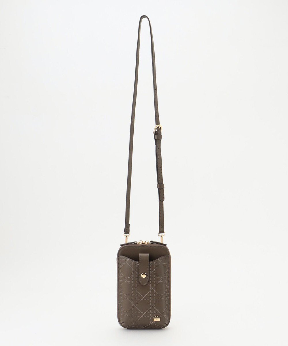 【ラ バガジェリー/LA BAGAGERIE】のレザーステッチ マルチポシェット インテリア・キッズ・メンズ・レディースファッション・服の通販 founy(ファニー) ファッション Fashion レディースファッション Fashion for Women スマート Smart, Elegant フロント Front, Front Design ベーシック Basic, Essential ポケット Pocket, Pocket Detail ポシェット Pochette, Mini Bag リアル Real, Realistic おすすめ Recommended / Our Picks 旅行 Travel ギフト プレゼント Gift / Present グレージュ|ID: prp329100004524698 ipo3291000000033618186