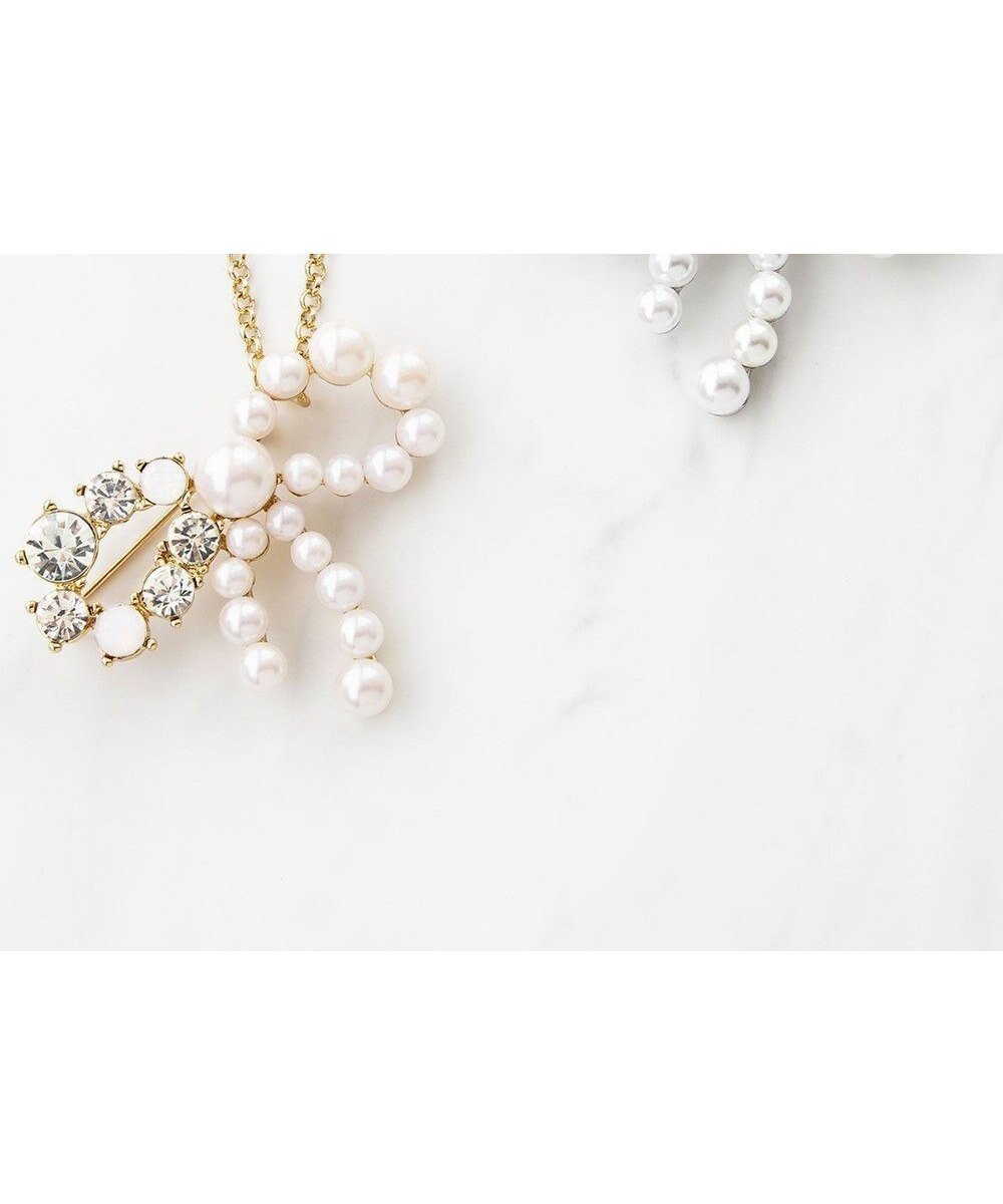 【トッカ/TOCCA】のRIBBON BROOCH NECKLACE ブローチネックレス 人気、トレンドファッション・服の通販 founy(ファニー) 　ファッション　Fashion　レディースファッション　WOMEN　ジュエリー　Jewelry　ネックレス　Necklaces　おすすめ　Recommend　アクセサリー　Accessories　アシンメトリー　Asymmetry　ギフト プレゼント　Gift Present　セレモニー　Ceremony　チェーン　Chain　ネックレス　Necklace　パール　Pearl　ビジュー　Bijou　フォルム　Form　フォーマル　Formal　フリル　Frills　ブローチ　Brooch　ミックス　Mix　リボン　Ribbon　エレガント 上品　Elegant　無地　Plain Color　 other-1|ID: prp329100004524825 ipo3291000000032004747