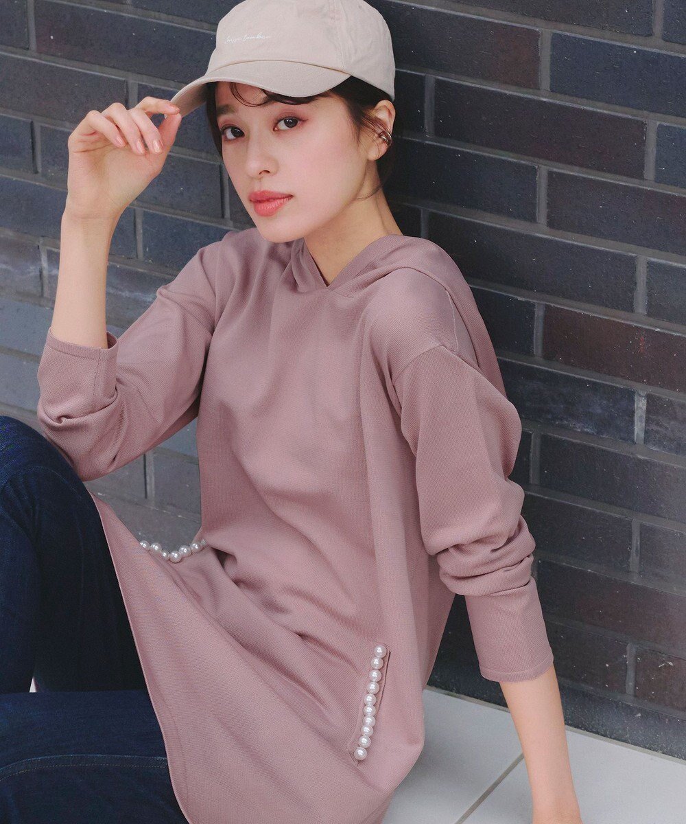 【ティアクラッセ/Tiaclasse】の【洗える】パールポケット付きニットチュニックパーカー インテリア・キッズ・メンズ・レディースファッション・服の通販 founy(ファニー) 　ファッション　Fashion　レディースファッション　Fashion for Women　トップス・カットソー　Cut & Sew Tops　ニット　Knit Tops & Sweaters　レディースパーカー・カジュアルフーディー　Casual Hoodies & Sweatshirts　ウォッシャブル　Machine Washable　春　Spring　洗える　Machine Washable　秋　Autumn　カーディガン　Cardigan, Knitwear　チュニック　Tunic, Long Top　長袖　Long Sleeve, Full Sleeve　パーカー　Hoodie, Parka　パール　Pearl, Pearl Accent　フェミニン　Feminine, Girly　ポケット　Pocket, Pocket Detail　ロング　Long, Long-Length　冬　Winter / This Winter　S/S・春夏　SS, Spring/Summer, Warm Season　再入荷　Restock / Back in Stock　夏　Summer　新作・新入荷　New Arrivals / New In　ピンク|ID: prp329100004524843 ipo3291000000035792441