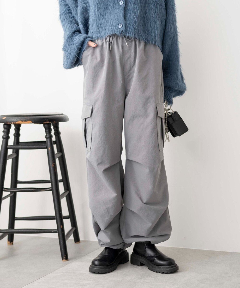 【ウィゴー/WEGO】の【ウエストゴム】イージーパラシュートカーゴパンツ インテリア・キッズ・メンズ・レディースファッション・服の通販 founy(ファニー) 　ファッション　Fashion　レディースファッション　WOMEN　パンツ　Pants　カーゴパンツ　Cargo Pants　カーディガン　Cardigan　シューズ　Shoes　ショート　Short　スニーカー　Sneakers　スマホ　Smartphone　ドローコード　Draw Cord　定番　Standard　人気　Popularity　ボトム　Bottom　ワッシャー　Washer　A/W・秋冬　Aw・Autumn/Winter・Fw・Fall-Winter　プチプライス・低価格　Affordable　グレー|ID: prp329100004525270 ipo3291000000032006741