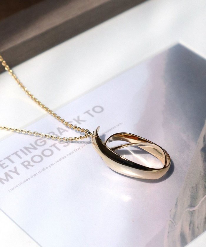 【ティアクラッセ/Tiaclasse】のメタルリボンロールネックレス インテリア・キッズ・メンズ・レディースファッション・服の通販 founy(ファニー) https://founy.com/ ファッション Fashion レディースファッション Fashion for Women ジュエリー Jewelry ネックレス Necklaces & Pendants おすすめ Recommended / Our Picks アクセサリー Fashion Accessories シューズ Shoes, Footwear シルバー Silver, Metallic Silver シンプル Simple, Minimal チュニック Tunic, Long Top ネックレス Necklace, Pendant Necklace メタル Metal, Metal Parts モチーフ Motif, Design Theme リボン Ribbon, Bow ロング Long, Long-Length 再入荷 Restock / Back in Stock 新作・新入荷 New Arrivals / New In 結婚式 Wedding |ID: prp329100004525291 ipo3291000000035703010