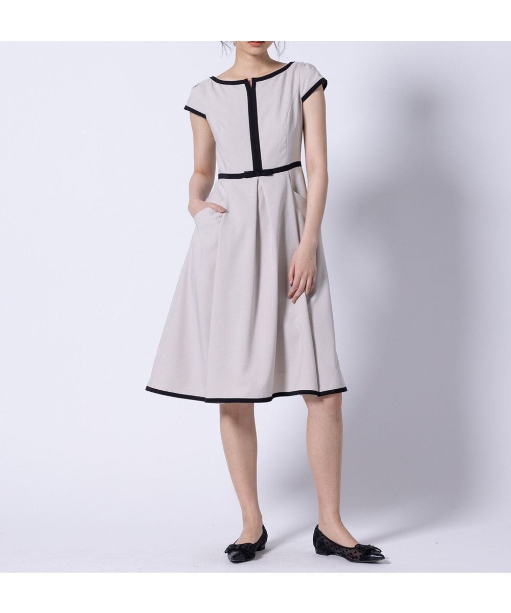 【トッカ/TOCCA】の【接触冷感・吸水速乾・洗える】RIBBON S CROSSROAD ドレス インテリア・キッズ・メンズ・レディースファッション・服の通販 founy(ファニー) 　ファッション　Fashion　レディースファッション　WOMEN　ワンピース　Dress　ドレス　Party Dresses　2025年　2025　2025春夏・S/S　Ss,Spring/Summer,2025　ドレス　Dress　再入荷　Restock/Back In Stock/Re Arrival　吸水　Water Absorption　夏　Summer　春　Spring　S/S・春夏　Ss・Spring/Summer　洗える　Washable　ベージュ系|ID: prp329100004525956 ipo3291000000032009640
