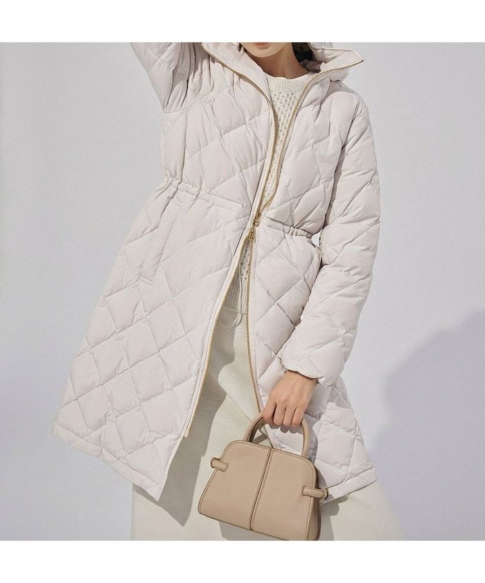 【アンフィーロ 自由区/UNFILO】の【VERY ベストダウン大賞 コスパ賞】TAION×UNFILO Aラインコート インテリア・キッズ・メンズ・レディースファッション・服の通販 founy(ファニー) https://founy.com/ ファッション Fashion レディースファッション Fashion for Women アウター Coat / Outerwear Collection コート・ロングコート・ピーコート Long Coats, Peacoats & More レディースジャケット・軽アウター Jackets Aラインコート A-Line Coats インナー Innerwear ウォッシャブル Machine Washable キルティング Quilted, Quilting コラボ Collaboration, Collab 軽量 Lightweight, Ultra Light サテン Satin, Glossy Fabric ショート Short, Short Length ジップ Zip, Zipper ジャケット Jacket, Outerwear タフタ Taffeta, Structured Fabric タンブラー Tumbler, Travel Mug ダウン Down, Puffer トレンド Trend, Trending Now 定番 Standard, Basic Item ブルゾン Blouson, Bomber Jacket ベスト Vest, Waistcoat 防寒 Cold Protection, Winter-Ready ロング Long, Long-Length 冬 Winter / This Winter A/W・秋冬 Autumn/Winter |ID: prp329100004526936 ipo3291000000036379279