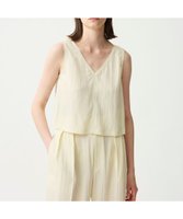 【アンクレイヴ/uncrave】の【佐藤晴美さん着用】ドレープツイル Vネックトップス 人気、トレンドファッション・服の通販 founy(ファニー) ファッションモデル・俳優・女優 Models 女性 Women 佐藤晴美 Sato Harumi ファッション Fashion レディースファッション WOMEN トップス・カットソー Tops/Tshirt シャツ/ブラウス Shirts/Blouses Vネック V-Neck 春 Spring ジャケット Jacket セットアップ Set Up パイピング Piping フレア Flare ミリタリー Military ワイド Wide S/S・春夏 Ss・Spring/Summer 再入荷 Restock/Back In Stock/Re Arrival おすすめ Recommend 夏 Summer エレガント 上品 Elegant |ID:prp329100004527003