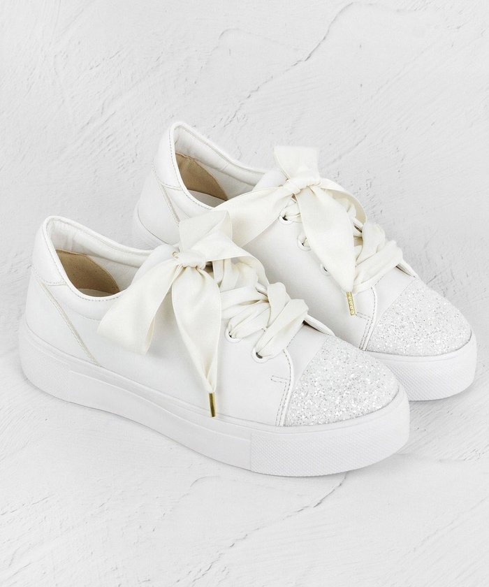 【トッカ/TOCCA】の【軽量・抗菌消臭】GLITTER TOE SNEAKERS スニーカー インテリア・キッズ・メンズ・レディースファッション・服の通販 founy(ファニー) https://founy.com/ ファッション Fashion レディースファッション WOMEN 2025年 2025 2025春夏・S/S Ss,Spring/Summer,2025 サテン Satin シンプル Simple スニーカー Sneakers フェミニン Feminine ブロッキング Blocking リボン Ribbon リュクス Luxe ロマンティック Romantic エレガント 上品 Elegant 厚底 Platforms 夏 Summer 抗菌 Antibacterial S/S・春夏 Ss・Spring/Summer 軽量 Lightweight |ID: prp329100004527020 ipo3291000000032014824