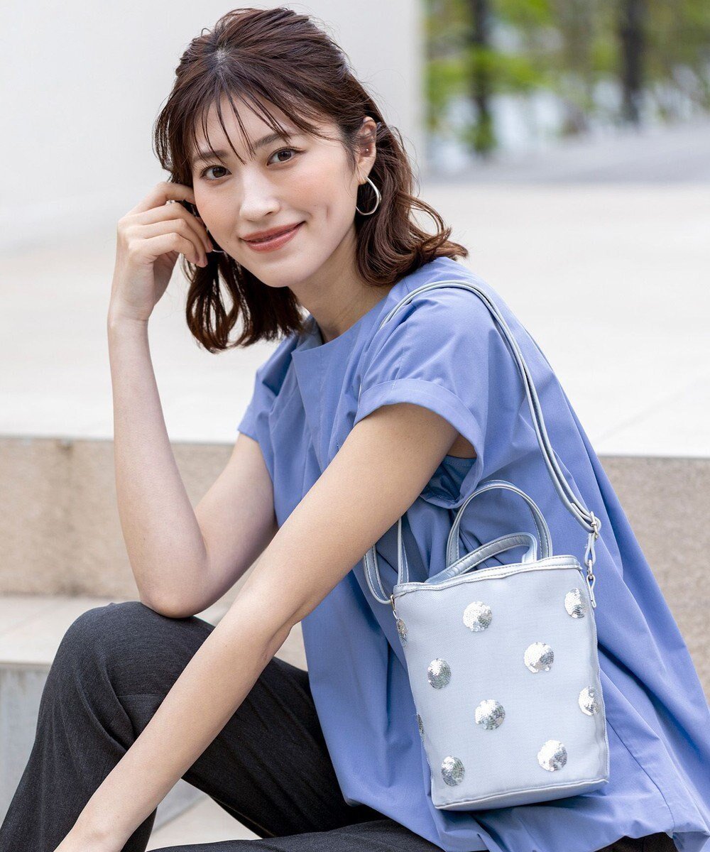 【エニィ スィス/any SiS】の【2WAY】ドットシアー ショルダーバッグ インテリア・キッズ・メンズ・レディースファッション・服の通販 founy(ファニー) 　ファッション　Fashion　レディースファッション　Fashion for Women　バッグ　Bags　ショルダー　Shoulder, Shoulder Strap　スパンコール　Sequins, Sequin Embellishment　チュール　Tulip, Tulip Motif　ドット　Polka Dot, Dot Pattern　巾着　Drawstring Bag, Kinchaku　新作・新入荷　New Arrivals / New In　シルバー|ID: prp329100004527296 ipo3291000000034295871