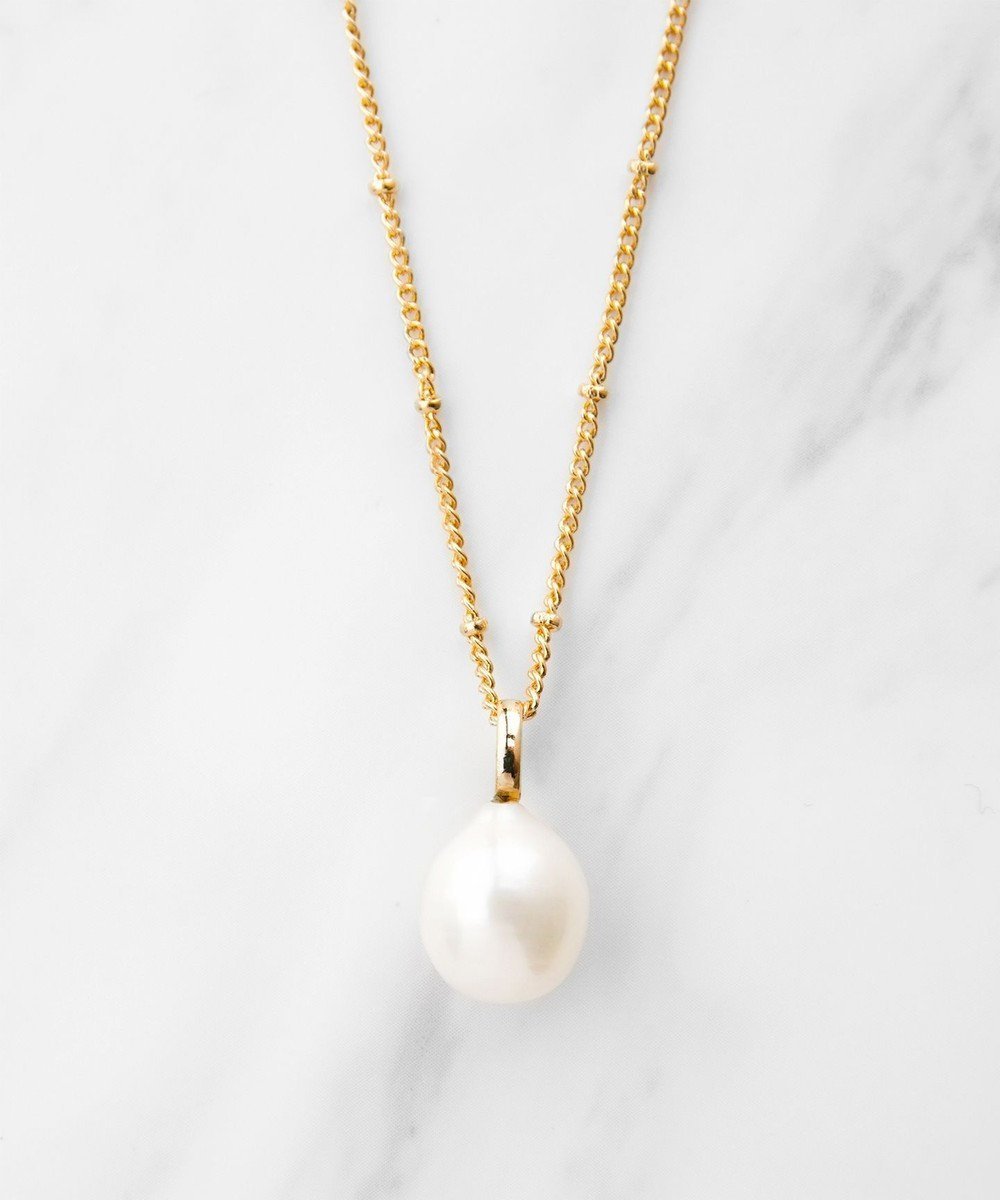 【トッカ/TOCCA】のNOBLE PEARL NECKLACE 淡水バロックパール ネックレス インテリア・キッズ・メンズ・レディースファッション・服の通販 founy(ファニー) 　ファッション　Fashion　レディースファッション　Fashion for Women　ジュエリー　Jewelry　ネックレス　Necklaces & Pendants　アクセサリー　Fashion Accessories　カットソー　Cut and Sewn Top　シンプル　Simple, Minimal　チェーン　Chain, Chain Strap　テクスチャー　Texture, Textured Fabric　ネックレス　Necklace, Pendant Necklace　バロック　Baroque, Baroque Design　パール　Pearl, Pearl Accent　フェミニン　Feminine, Girly　フォルム　Silhouette, Form　ポーチ　Pouch, Small Case　ロング　Long, Long-Length　S/S・春夏　SS, Spring/Summer, Warm Season　おすすめ　Recommended / Our Picks　夏　Summer　2024年　2024　2024春夏・S/S　Spring/Summer 2024 SS24　エレガント 上品　Elegant　ギフト プレゼント　Gift / Present　ゴールド系|ID: prp329100004527330 ipo3291000000033709698