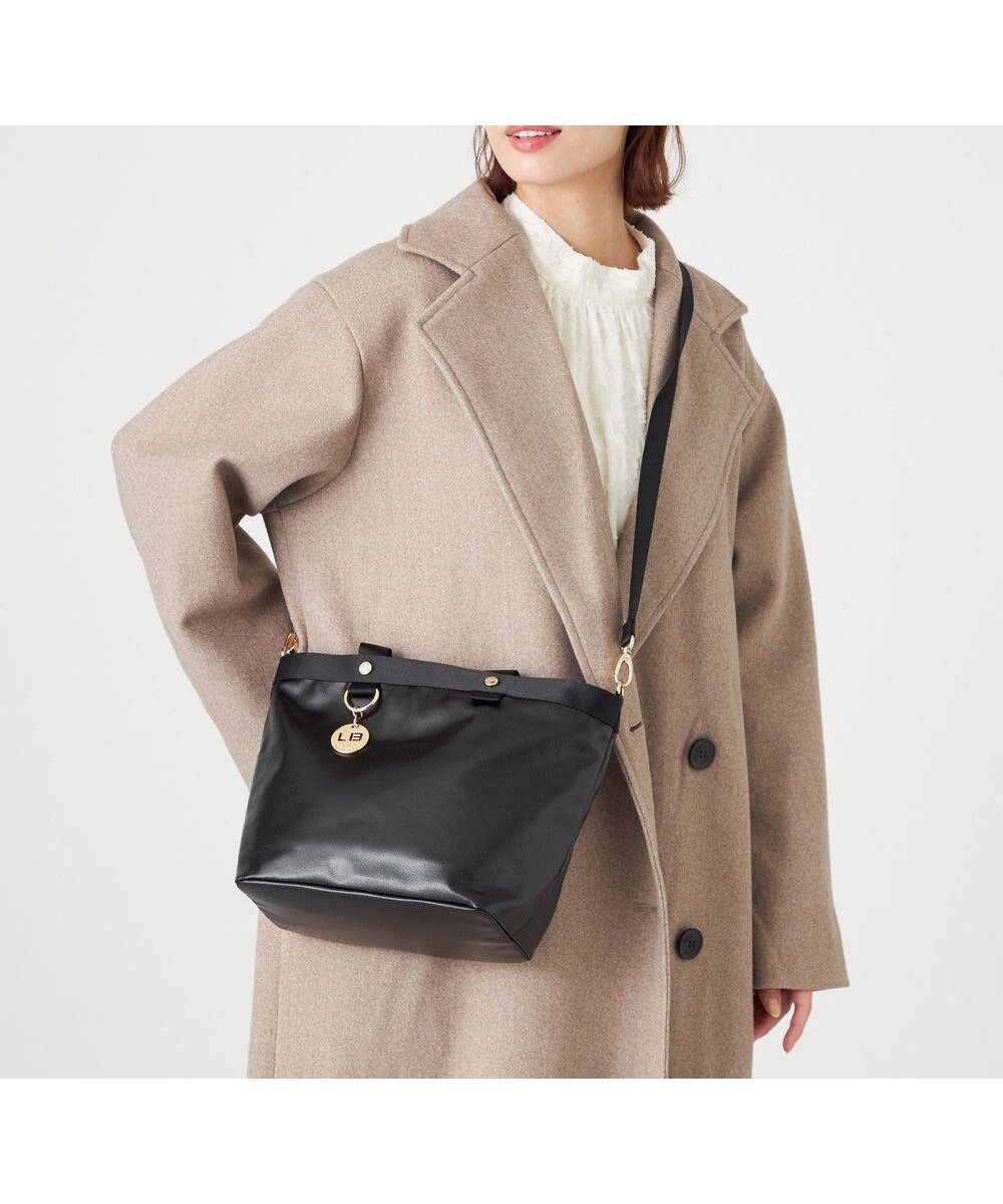 【ラ バガジェリー/LA BAGAGERIE】の【コットン×ポリウレタン】シャイニーミニトート 人気、トレンドファッション・服の通販 founy(ファニー) ファッション Fashion レディースファッション Fashion for Women バッグ Bags コンパクト Compact, Small Size コーティング Coating, Coated Finish スタンダード Standard, Basic スマート Smart, Elegant チャーム Charm, Pendant ハンカチ Handkerchief, Hanky ベーシック Basic, Essential ポケット Pocket, Pocket Detail ポーチ Pouch, Small Case ラウンド Round, Round Neck 財布 Wallet, Purse other-1|ID: prp329100004527332 ipo3291000000033661779