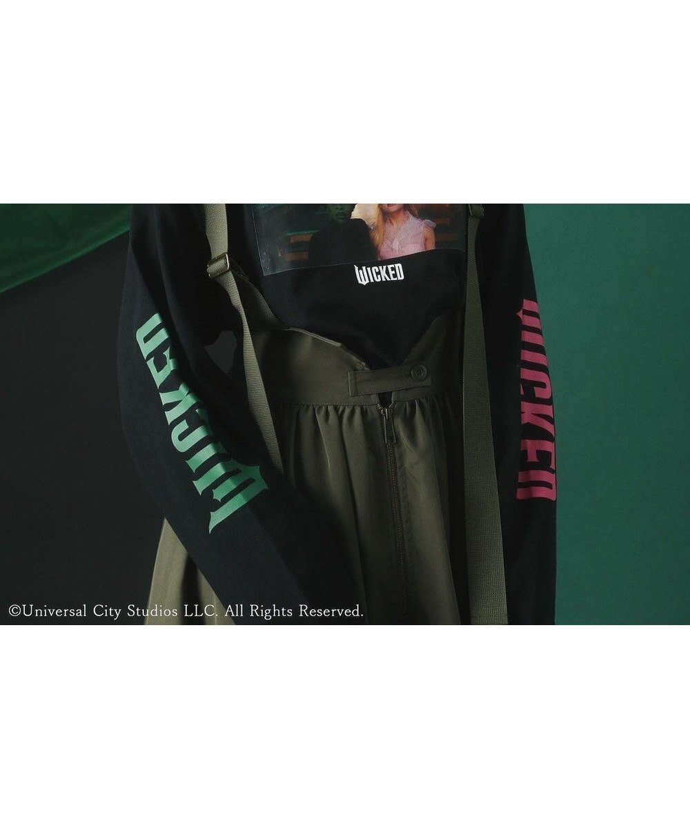 【グリーンパークス/Green Parks】のWICKED ELPHABA & GLINDA ロンT インテリア・キッズ・メンズ・レディースファッション・服の通販 founy(ファニー) 　ファッション　Fashion　レディースファッション　WOMEN　トップス・カットソー　Tops/Tshirt　シャツ/ブラウス　Shirts/Blouses　ロング / Tシャツ　T-Shirts　カットソー　Cut and Sewn　カットソー　Cut And Sew　フォルム　Form　フロント　Front　プリント　Print　ポケット　Pocket　夏　Summer　春　Spring　S/S・春夏　Ss・Spring/Summer　Black|ID: prp329100004527710 ipo3291000000032017637