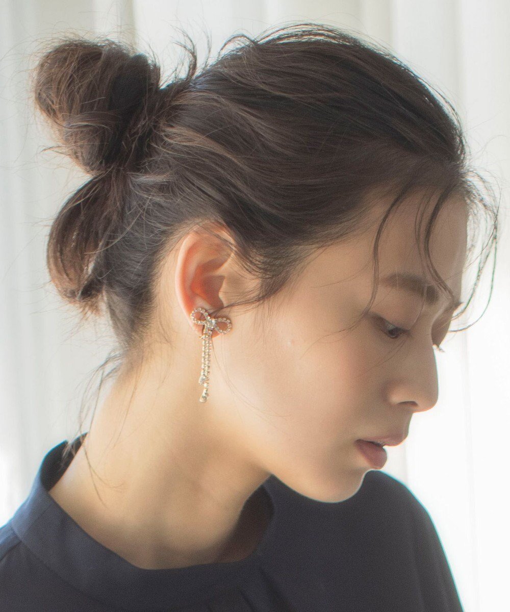 【組曲/KUMIKYOKU】の【好評につき追加販売】ダイヤレーンリボンイヤリング 人気、トレンドファッション・服の通販 founy(ファニー) 　ファッション　Fashion　レディースファッション　Fashion for Women　ジュエリー　Jewelry　ファッションリング　Fashion Rings　イヤリング・フープ・ドロップタイプ　Hoop, Drop & Clip Earrings　アクセサリー　Fashion Accessories　イヤリング　Earrings　シリコン　Silicone, Silicone Material　セレモニー　Ceremony　リボン　Ribbon, Bow　 other-1|ID: prp329100004527759 ipo3291000000032017854