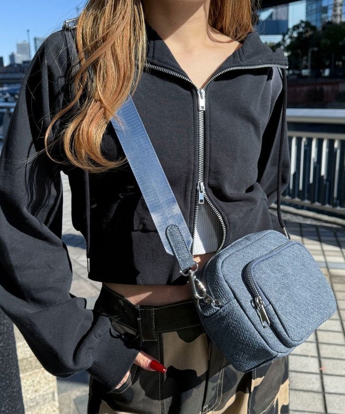 【ウィゴー/WEGO】のサークルポーチ付きスクエアショルダー インテリア・キッズ・メンズ・レディースファッション・服の通販 founy(ファニー) https://founy.com/ ファッション Fashion レディースファッション WOMEN ポーチ Pouches おすすめ Recommend コンパクト Compact サークル Circle ショルダー Shoulder スクエア Square スマホ Smartphone ポケット Pocket ポーチ Pouch リップ Lip |ID: prp329100004527868 ipo3291000000032018294