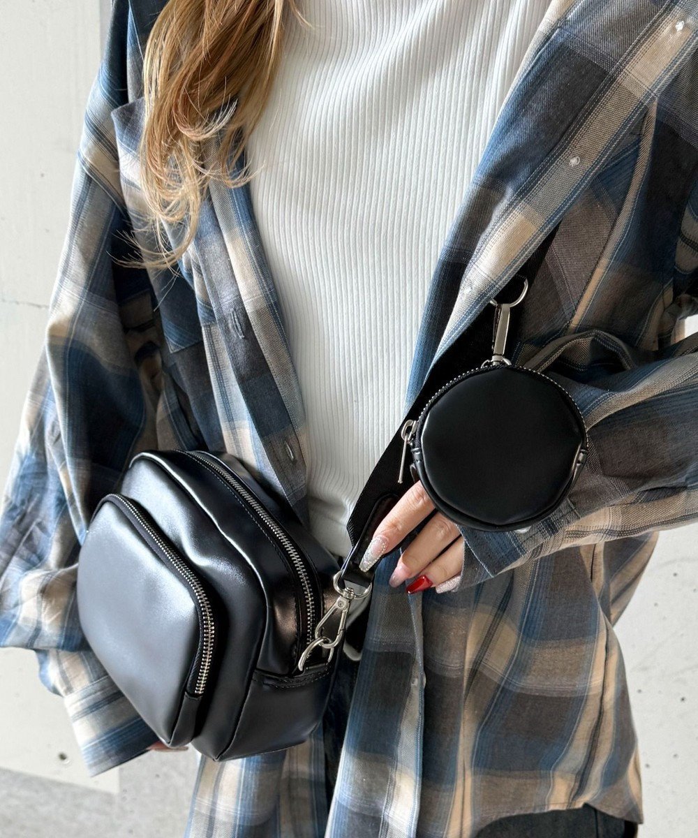 【ウィゴー/WEGO】のサークルポーチ付きスクエアショルダー インテリア・キッズ・メンズ・レディースファッション・服の通販 founy(ファニー) 　ファッション　Fashion　レディースファッション　WOMEN　ポーチ　Pouches　おすすめ　Recommend　コンパクト　Compact　サークル　Circle　ショルダー　Shoulder　スクエア　Square　スマホ　Smartphone　ポケット　Pocket　ポーチ　Pouch　リップ　Lip　ブラック|ID: prp329100004527868 ipo3291000000032018304
