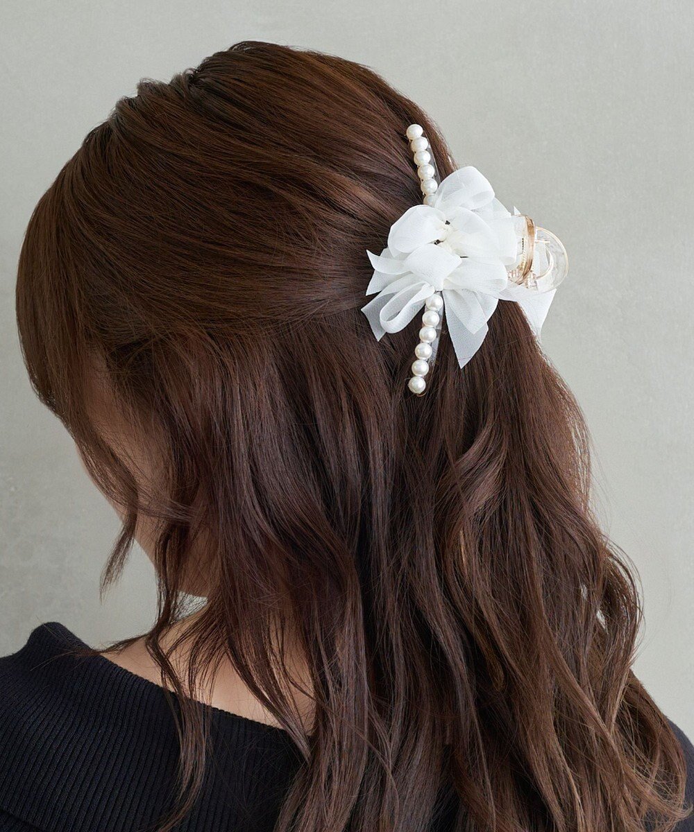 【フィービィー/phoebe】のフリルリボンパールバンスクリップ ホワイト インテリア・キッズ・メンズ・レディースファッション・服の通販 founy(ファニー) ファッション Fashion レディースファッション Fashion for Women シュシュ&ヘアアクセ/ヘアアレンジ Scrunchies & Hair Accessories アクセサリー Fashion Accessories エレガント 上品 Elegant シンプル Simple, Minimal 人気 Popular, Best Seller バレッタ Barrette, Hair Clip パール Pearl, Pearl Accent フェミニン Feminine, Girly フォーマル Formal, Dressy フリル Frill, Ruffle ヘアアクセ Hair Accessory, Hair Clip リボン Ribbon, Bow おすすめ Recommended / Our Picks セレモニー Ceremony 結婚式 Wedding ホワイト|ID: prp329100004527973 ipo3291000000035916376