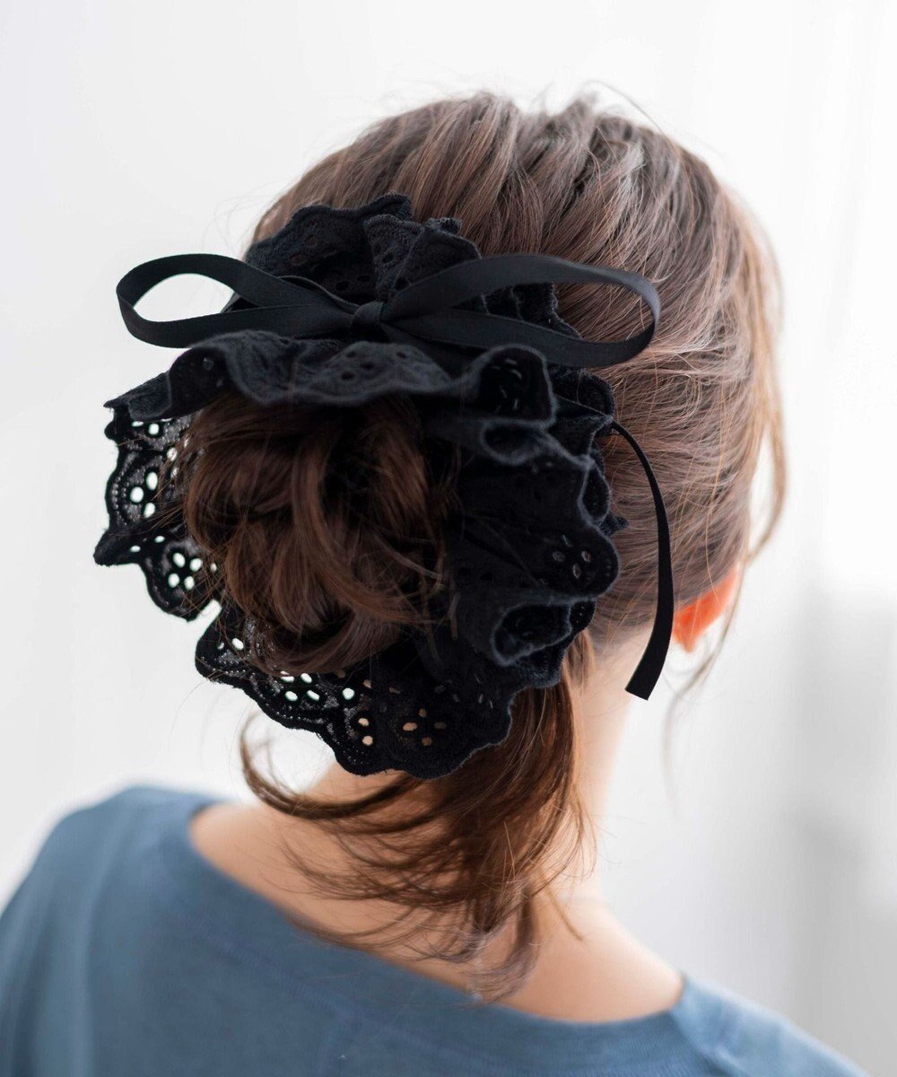 【ウィゴー/WEGO】のLリボン付きレースシュシュ インテリア・キッズ・メンズ・レディースファッション・服の通販 founy(ファニー) ファッション Fashion レディースファッション Fashion for Women シュシュ&ヘアアクセ/ヘアアレンジ Scrunchies & Hair Accessories アクセサリー Fashion Accessories スマホ Smartphone, Mobile Device ドレス Dress, One-Piece ハーフ Half, Half-Length ヘアアクセ Hair Accessory, Hair Clip リボン Ribbon, Bow レース Lace, Lace Fabric 結婚式 Wedding ブラック|ID: prp329100004528084 ipo3291000000033683563