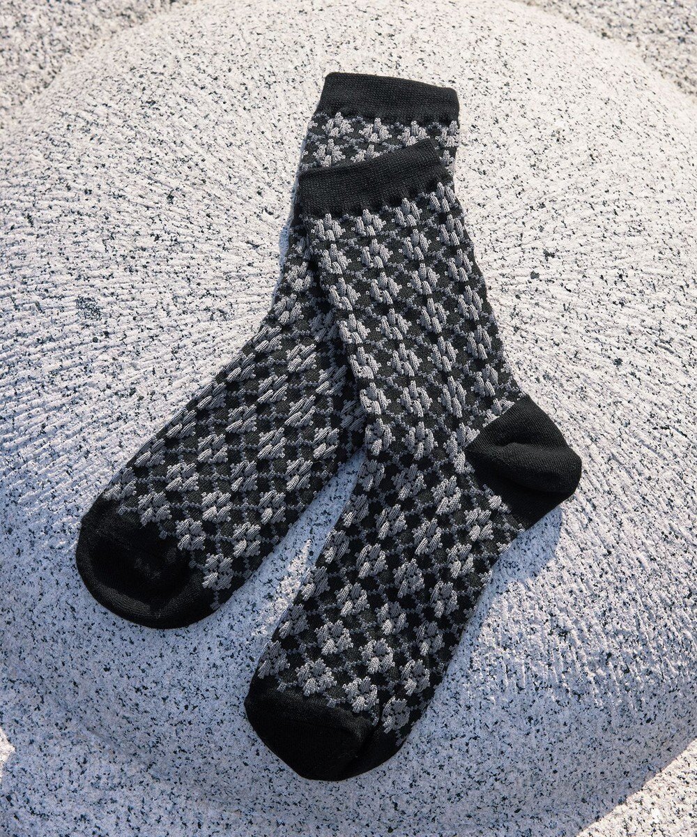 【ティアクラッセ/Tiaclasse】のジャガード編みソックス(幾何学柄) インテリア・キッズ・メンズ・レディースファッション・服の通販 founy(ファニー) 　ファッション　Fashion　レディースファッション　WOMEN　ソックス　Socks　レッグウェア　Legwear　アクセサリー　Accessories　イエロー　Yellow　春　Spring　秋　Autumn/Fall　カーディガン　Cardigan　ショート　Short　シンプル　Simple　ソックス　Socks　チュニック　Tunic　冬　Winter　再入荷　Restock/Back In Stock/Re Arrival　夏　Summer　NEW・新作・新着・新入荷　New Arrivals　ブラック|ID: prp329100004528131 ipo3291000000032019378