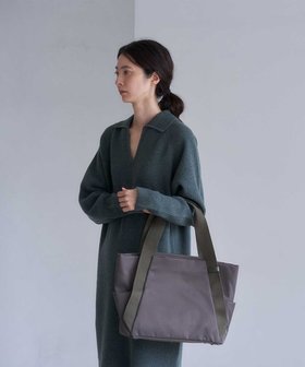 【ミヤビヤ/MIYABIYA】のLAQUOH【撥水加工】ミニマルナイロントート (M) 人気、トレンドファッション・服の通販 founy(ファニー) ファッション Fashion レディースファッション WOMEN バッグ Bag タンブラー Tumbler パターン Pattern ブライト Bright プリント Print ポケット Pocket |ID:prp329100004528242