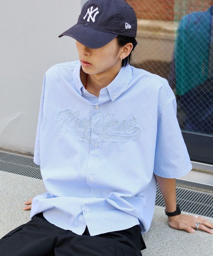【ウィゴー/WEGO】の【ユニセックス着用ITEM】オックスフォードダメージアップリケシャツ(SS) インテリア・キッズ・メンズ・レディースファッション・服の通販 founy(ファニー) https://founy.com/ ファッション Fashion レディースファッション WOMEN トップス・カットソー Tops/Tshirt シャツ/ブラウス Shirts/Blouses 春 Spring カーゴパンツ Cargo Pants ストライプ Stripe スマホ Smartphone ダメージ Damage トレンド Trend ビッグ Big フロント Front 半袖 Short Sleeve ミニスカート Mini Skirt メンズ Mens ワイド Wide S/S・春夏 Ss・Spring/Summer NEW・新作・新着・新入荷 New Arrivals おすすめ Recommend 夏 Summer |ID: prp329100004528381 ipo3291000000032020424