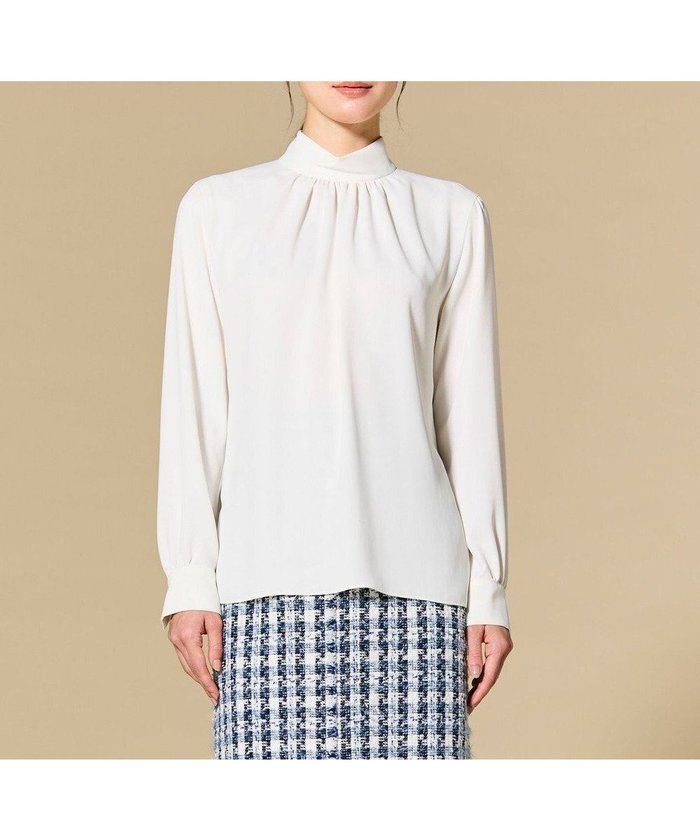 【ベイジ,/BEIGE,】のEVA / ハイネックロングスリーブブラウス インテリア・キッズ・メンズ・レディースファッション・服の通販 founy(ファニー) https://founy.com/ ファッション Fashion レディースファッション Fashion for Women トップス・カットソー Cut & Sew Tops シャツ・ブラウス・オフィスカジュアル Elegant Blouses & Button-Ups とろみ Fluid, Flowy Fabric インナー Innerwear エレガント 上品 Elegant ギャザー Gathered, Ruffled ジョーゼット Georgette, Semi-Sheer Fabric ストレッチ Stretch, Stretchy Fabric セレモニー Ceremony ハイネック High Neck, Mock Neck フォルム Silhouette, Form 今季 This Season, Current Season ビジネス 仕事 通勤 Business / Work / Commuting 夏 Summer 定番 Standard, Basic Item S/S・春夏 SS, Spring/Summer, Warm Season A/W・秋冬 Autumn/Winter 長袖 Long Sleeve, Full Sleeve |ID: prp329100004529640 ipo3291000000034569426