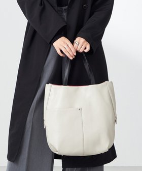 【イザック/Y'SACCS】の木村多江×Y SACCS ラウンドシルエットトート 人気、トレンドファッション・服の通販 founy(ファニー) 雑誌掲載アイテム Magazine Picks & Fashion Features ファッション雑誌 Fashion Magazines オトナノオシャレテチョウ 大人のおしゃれ手帖 ファッション Fashion レディースファッション Fashion for Women バッグ Bags 11月号 November Issue スマート Smart, Elegant 雑誌 Magazine, Fashion Magazine ポケット Pocket, Pocket Detail ラウンド Round, Round Neck ビジネス 仕事 通勤 Business / Work / Commuting |ID:prp329100004529657