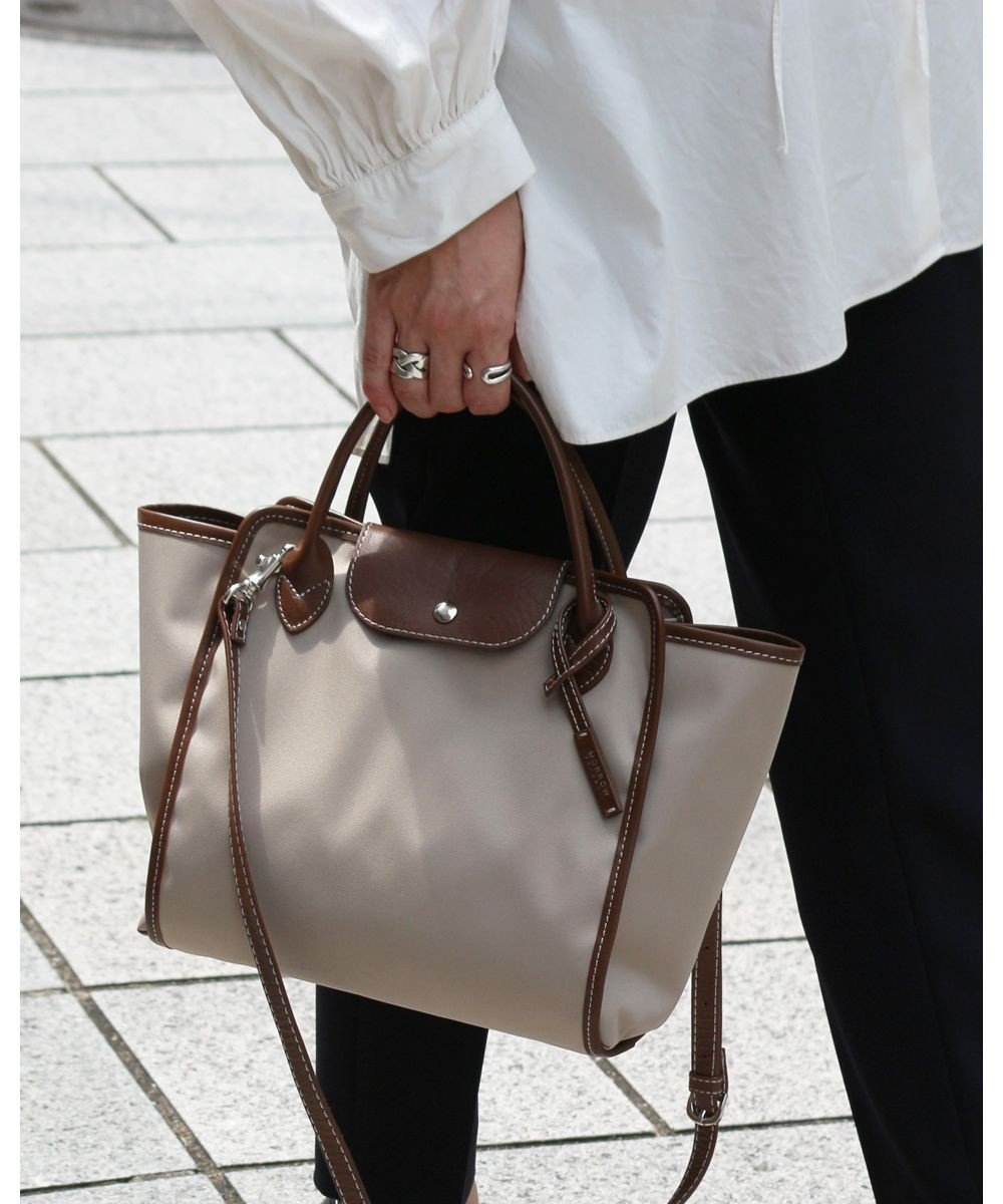 【モローバイサンク/MORROW by thank】の【撥水・軽い】NYC BAG ショルダーバッグ インテリア・キッズ・メンズ・レディースファッション・服の通販 founy(ファニー) 　ファッション　Fashion　レディースファッション　Ladies' Fashion Online　バッグ　Bag　傘　Umbrella　ショルダー　Shoulder　シンプル　Simple　スクエア　Square　財布　Wallet　ハンカチ　Handkerchief　フォルム　Form　ポケット　Pocket　ポーチ　Pouch　日本製　Made In Japan　ビジネス 仕事 通勤　Business　ベージュ|ID: prp329100004529712 ipo3291000000032489977