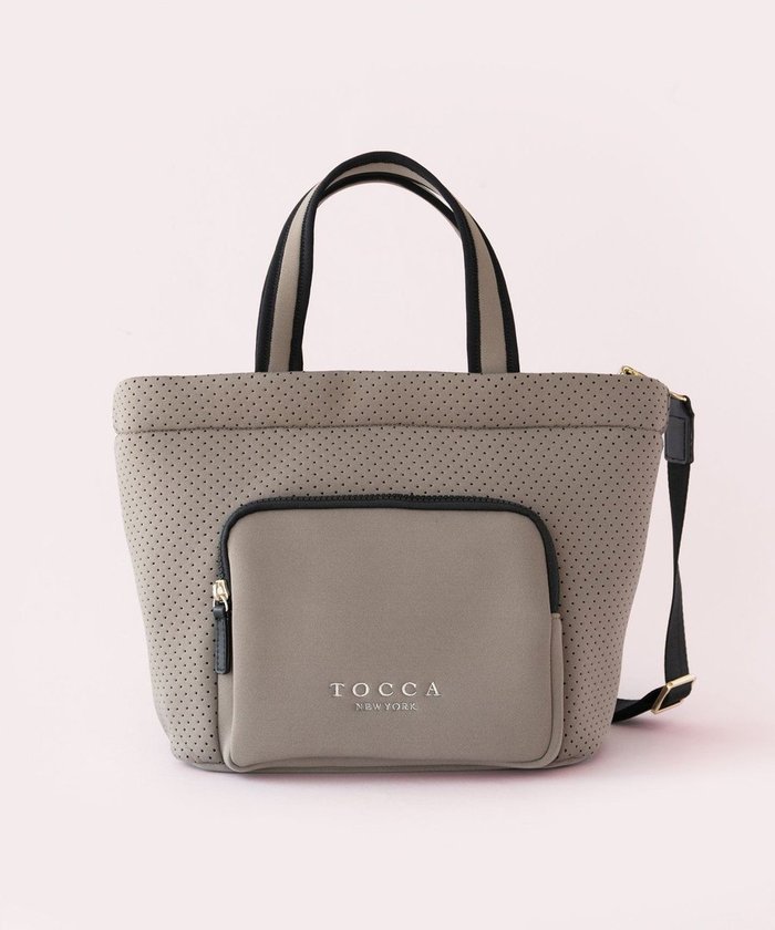 【トッカ/TOCCA】の【WEB&一部店舗限定】GOCCIA TOTE トートバッグ インテリア・キッズ・メンズ・レディースファッション・服の通販 founy(ファニー) https://founy.com/ ファッション Fashion レディースファッション WOMEN バッグ Bag アウトドア Outdoor クッション Cushion ジップ Zip スーツ Suit 財布 Wallet フェミニン Feminine フロント Front ポケット Pocket リゾート Resort おすすめ Recommend 旅行 Travel ビジネス 仕事 通勤 Business |ID: prp329100004529819 ipo3291000000032026844