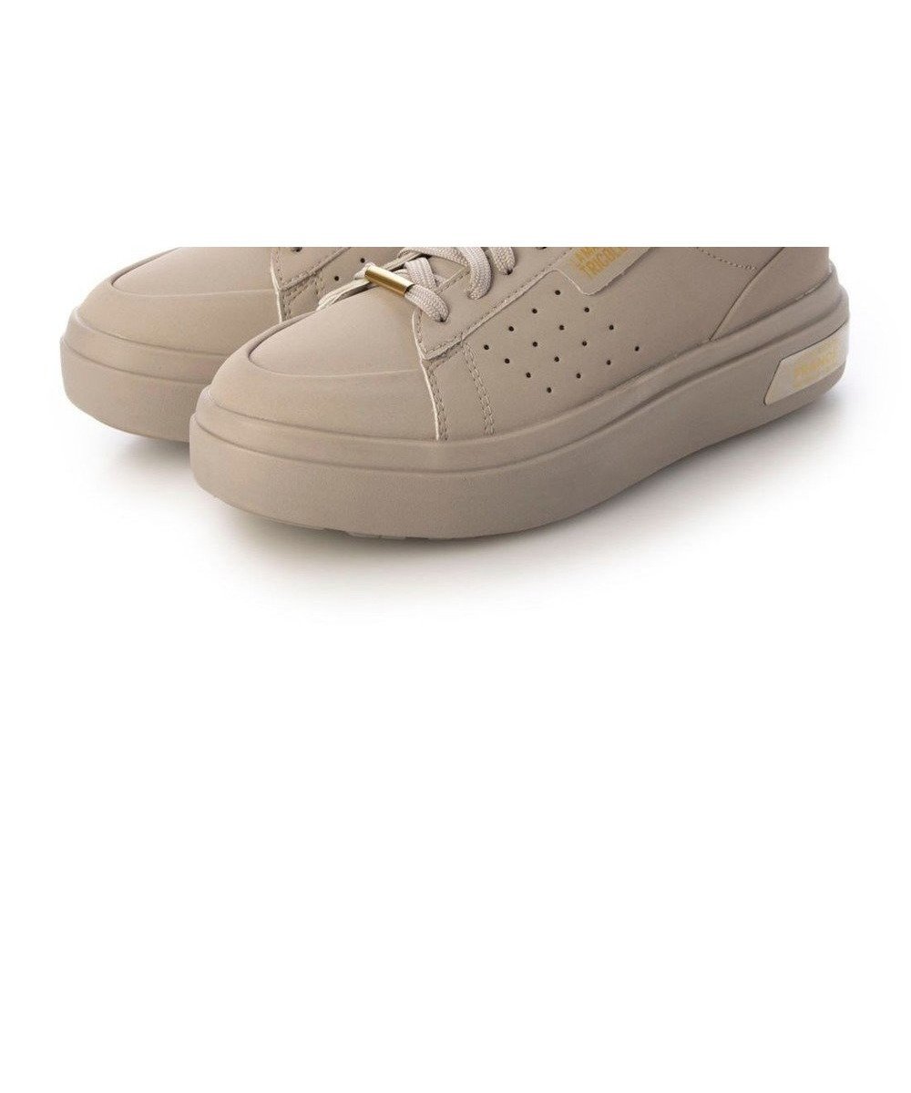 【リズ ラフィーネ/Riz raffinee】のRiz raffinee 【lecoq sportif×Riz raffinee】晴雨兼用厚底スニーカー インテリア・キッズ・メンズ・レディースファッション・服の通販 founy(ファニー) 　ファッション　Fashion　レディースファッション　Fashion for Women　インナー　Innerwear　エレガント 上品　Elegant　オケージョン　Occasion Wear　厚底　Platform Shoes　コラボ　Collaboration, Collab　軽量　Lightweight, Ultra Light　シンプル　Simple, Minimal　スニーカー　Sneakers, Trainers　スポーツ　Sports, Activewear　トレンド　Trend, Trending Now　フェミニン　Feminine, Girly　フレア　Flare, Flared　ベーシック　Basic, Essential　楽ちん　Easy Fit, Comfortable　おすすめ　Recommended / Our Picks　旅行　Travel　セレモニー　Ceremony　卒業式　Graduation Ceremony　ビジネス 仕事 通勤　Business / Work / Commuting　ベージュ|ID: prp329100004529822 ipo3291000000033183606
