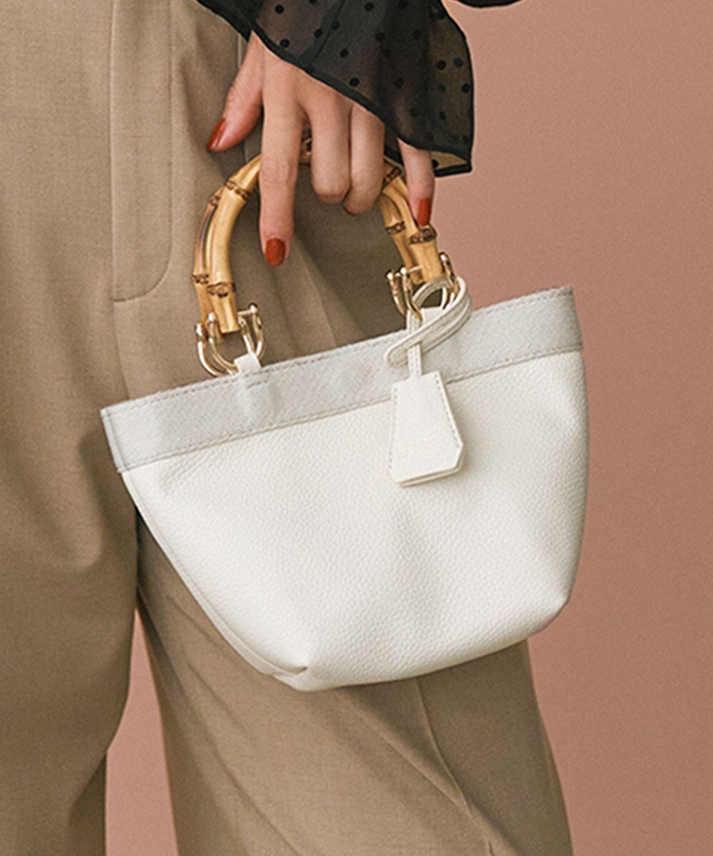 【23区/NIJYUSANKU】のバンブーハンドル ミニ ショルダーバッグ インテリア・キッズ・メンズ・レディースファッション・服の通販 founy(ファニー) 　ファッション　Fashion　レディースファッション　Fashion for Women　バッグ　Bags　2024年　2024　2024春夏・S/S　Spring/Summer 2024 SS24　ハンカチ　Handkerchief, Hanky　マグネット　Magnet, Magnetic Closure　夏　Summer　S/S・春夏　SS, Spring/Summer, Warm Season　財布　Wallet, Purse　アイボリー系|ID: prp329100004530110 ipo3291000000034605240