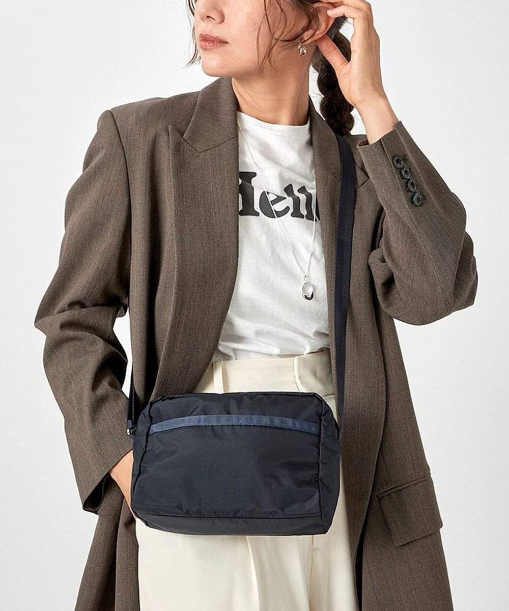 【レスポートサック/LeSportsac】のDANIELLA CROSSBODY/ディープシーブルー インテリア・キッズ・メンズ・レディースファッション・服の通販 founy(ファニー) 　ファッション　Fashion　レディースファッション　WOMEN　アウトドア　Outdoor　コンパクト　Compact　軽量　Lightweight　シンプル　Simple　スポーツ　Sports　財布　Wallet　トラベル　Travel　プリント　Print　ポケット　Pocket　無地　Plain Color　おすすめ　Recommend　旅行　Travel　ビジネス 仕事 通勤　Business　ディープシーブルー|ID: prp329100004530225 ipo3291000000032028530