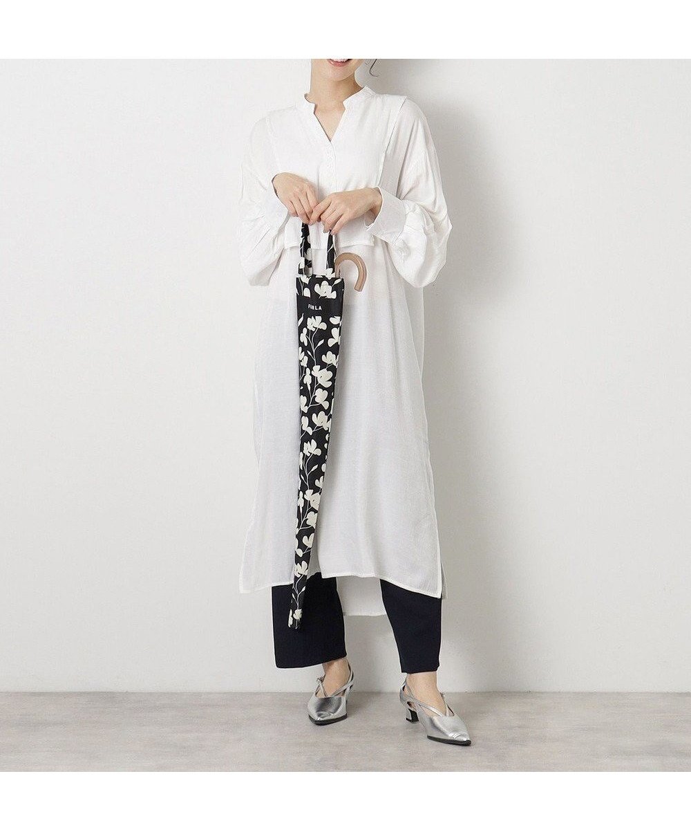 【ムーンバット/MOONBAT】の【傘袋】フルラ(FURLA)カメリア 防水 人気、トレンドファッション・服の通販 founy(ファニー) 　ファッション　Fashion　レディースファッション　WOMEN　傘 / レイングッズ　Umbrellas/Rainwear　イタリア　Italy　エレガント 上品　Elegant　コレクション　Collection　コンパクト　Compact　傘　Umbrella　吸水　Water Absorption　スマート　Smart　パターン　Pattern　フェミニン　Feminine　フラワー　Flower　プリント　Print　モノトーン　Monotone　ビジネス 仕事 通勤　Business　 other-1|ID: prp329100004530778 ipo3291000000032030819