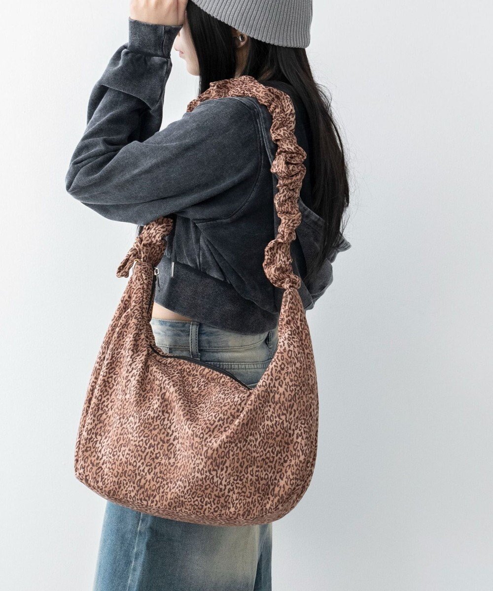 【ウィゴー/WEGO】の【ユニセックス着用ITEM】ハーフムーンドロストショルダー インテリア・キッズ・メンズ・レディースファッション・服の通販 founy(ファニー) 　ファッション　Fashion　レディースファッション　Fashion for Women　アニマル　Animal Print　ギャザー　Gathered, Ruffled　ショルダー　Shoulder, Shoulder Strap　スマホ　Smartphone, Mobile Device　トレンド　Trend, Trending Now　無地　Plain, Solid Color　ビジネス 仕事 通勤　Business / Work / Commuting　柄1|ID: prp329100004530829 ipo3291000000033682182