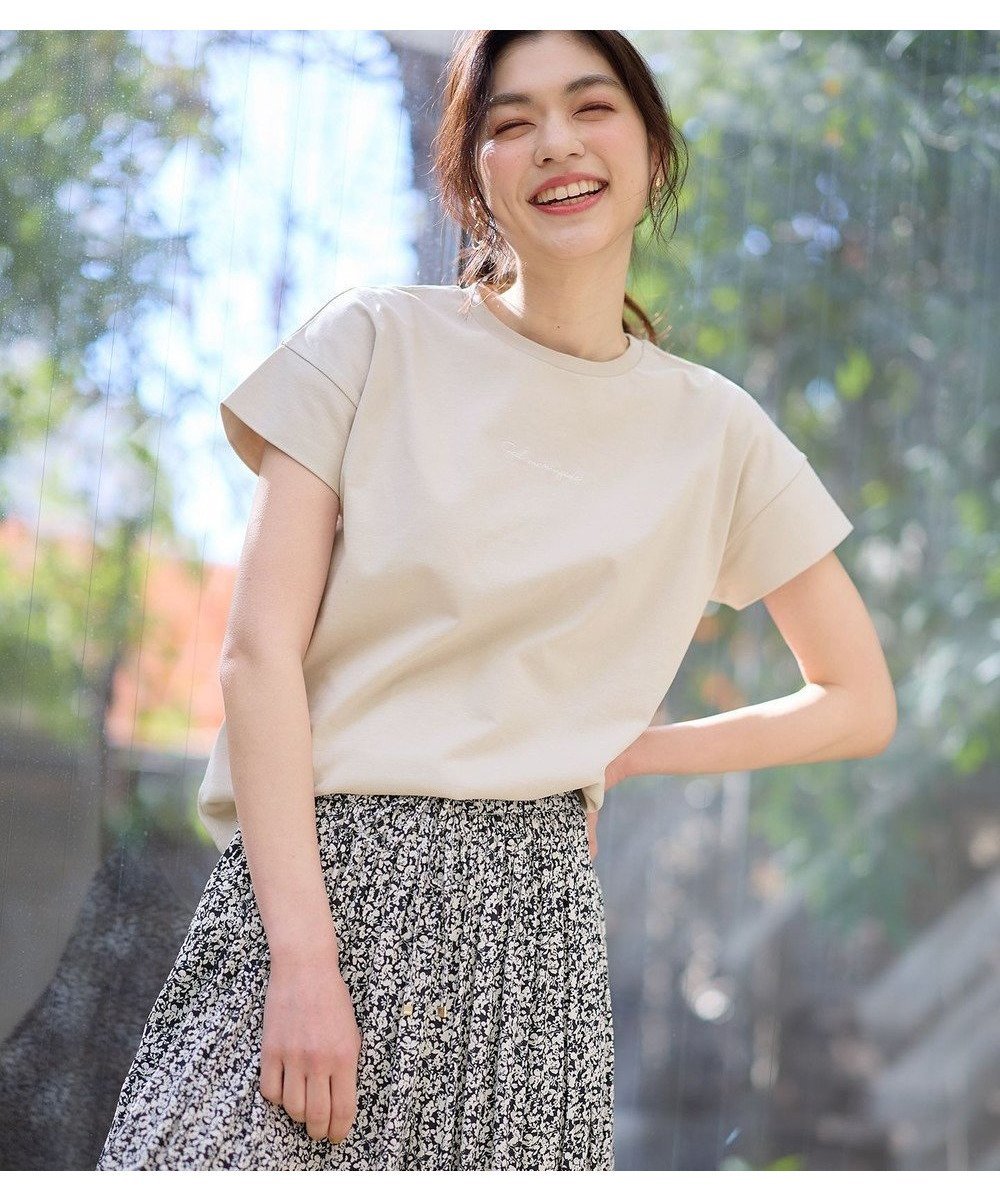【エニィファム/any FAM】のエンブロイダリーロゴTシャツ インテリア・キッズ・メンズ・レディースファッション・服の通販 founy(ファニー) 　ファッション　Fashion　レディースファッション　WOMEN　トップス・カットソー　Tops/Tshirt　シャツ/ブラウス　Shirts/Blouses　ロング / Tシャツ　T-Shirts　カットソー　Cut and Sewn　おすすめ　Recommend　インナー　Inner　カットソー　Cut And Sew　キャミワンピース　Cami Dress　シンプル　Simple　バランス　Balance　夏　Summer　春　Spring　S/S・春夏　Ss・Spring/Summer　ベージュ|ID: prp329100004530959 ipo3291000000032031594