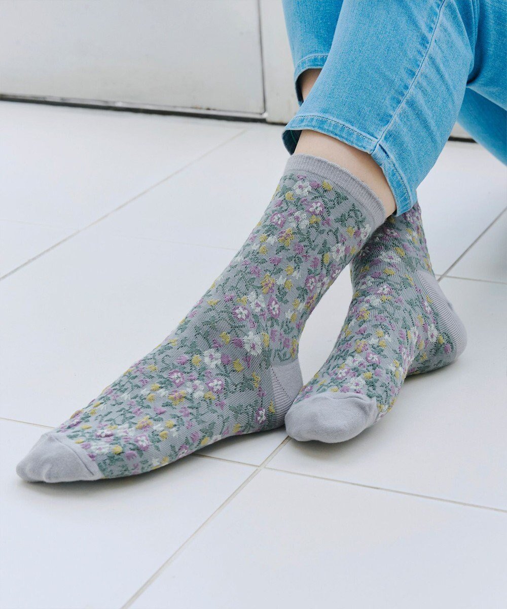 【ティアクラッセ/Tiaclasse】のジャガード花柄ソックス インテリア・キッズ・メンズ・レディースファッション・服の通販 founy(ファニー) 　ファッション　Fashion　レディースファッション　WOMEN　ソックス　Socks　レッグウェア　Legwear　アクセサリー　Accessories　カーディガン　Cardigan　ガーリー　Girly　ソックス　Socks　チュニック　Tunic　再入荷　Restock/Back In Stock/Re Arrival　NEW・新作・新着・新入荷　New Arrivals　グレー|ID: prp329100004531136 ipo3291000000032032348